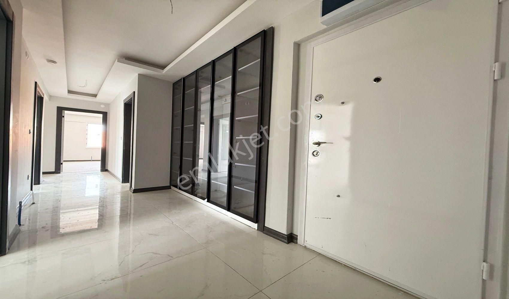 Vadi'den Karakayada Sıfır Ara Kat Ebeveyn Banyolu 3+1 Satılık - Görsel 21