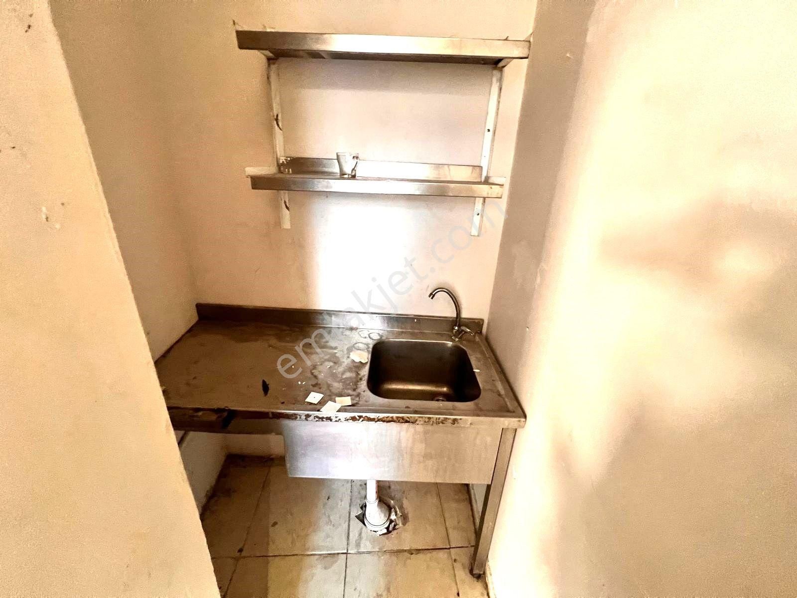 Seba'dan Tevfikbey Mh Merkez Caddeye 3. Bina'da Kiralık Dükkan 120m2 - Görsel 23
