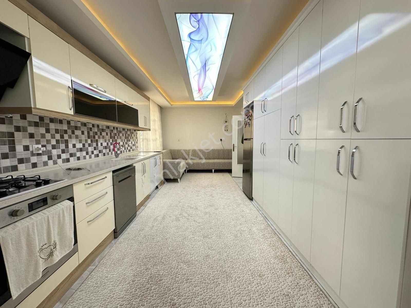 Keskinden Karayakayada Kat Konumlu 3+1 Cadde Yakını Daire - Görsel 7