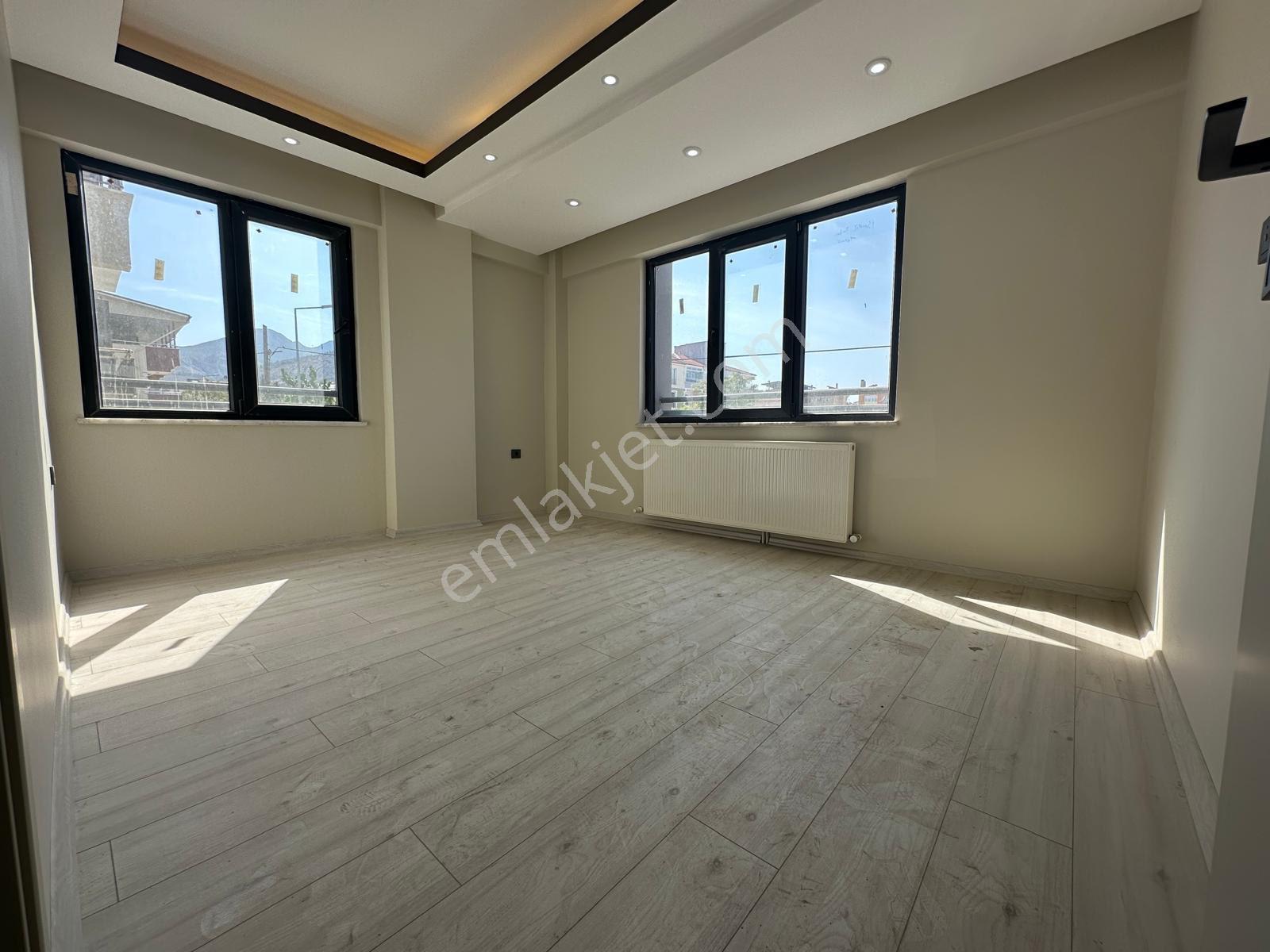 Cuma Pazarı Mevki 3+1 Sıcak Sulu Asansörlü Sıfır Lüks Daire - Görsel 2