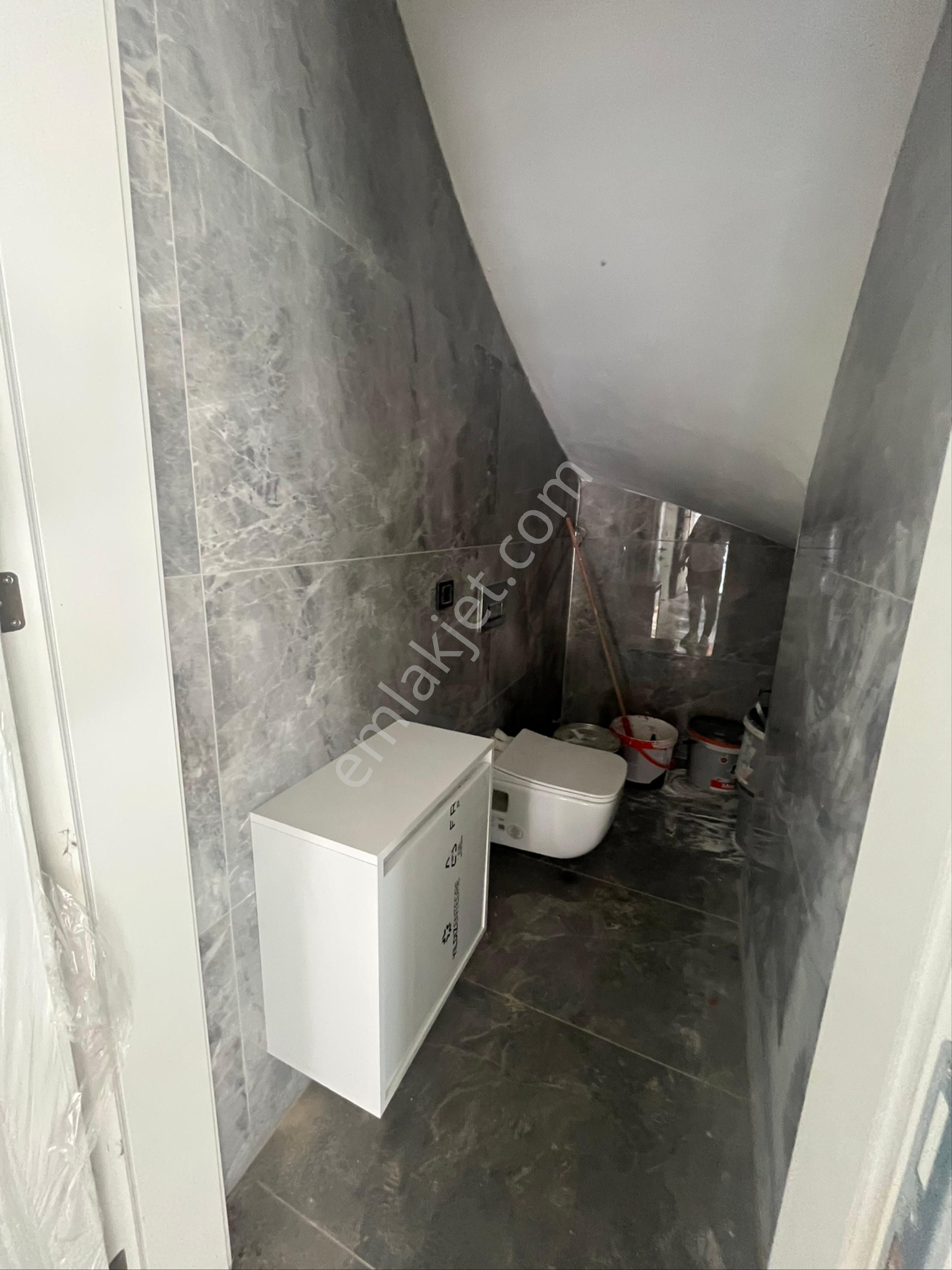 Özderede Muhteşem Konumda Geniş Bahçeli Denize 400mt 3+1 Lüx Villa - Görsel 14