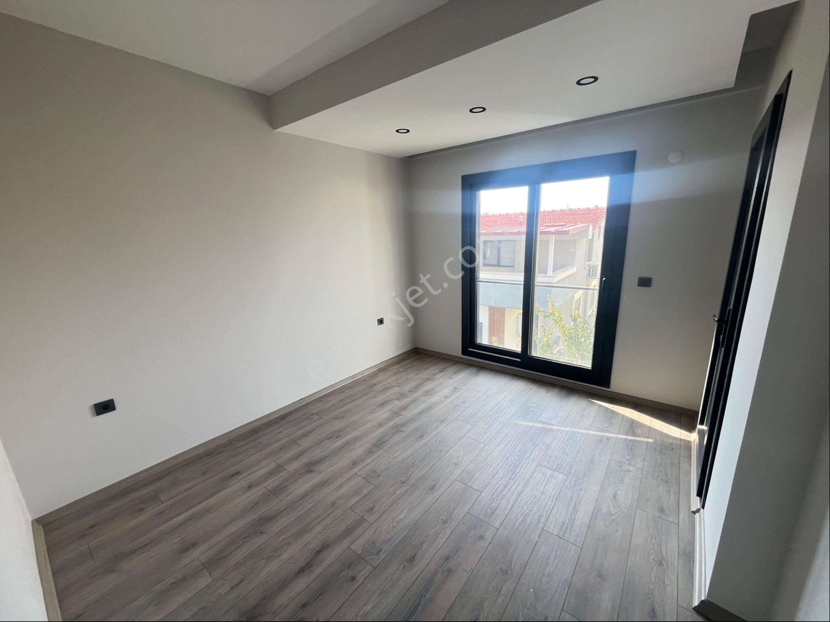 Özderede Muhteşem Konumda Geniş Bahçeli Denize 400mt 3+1 Lüx Villa - Görsel 19