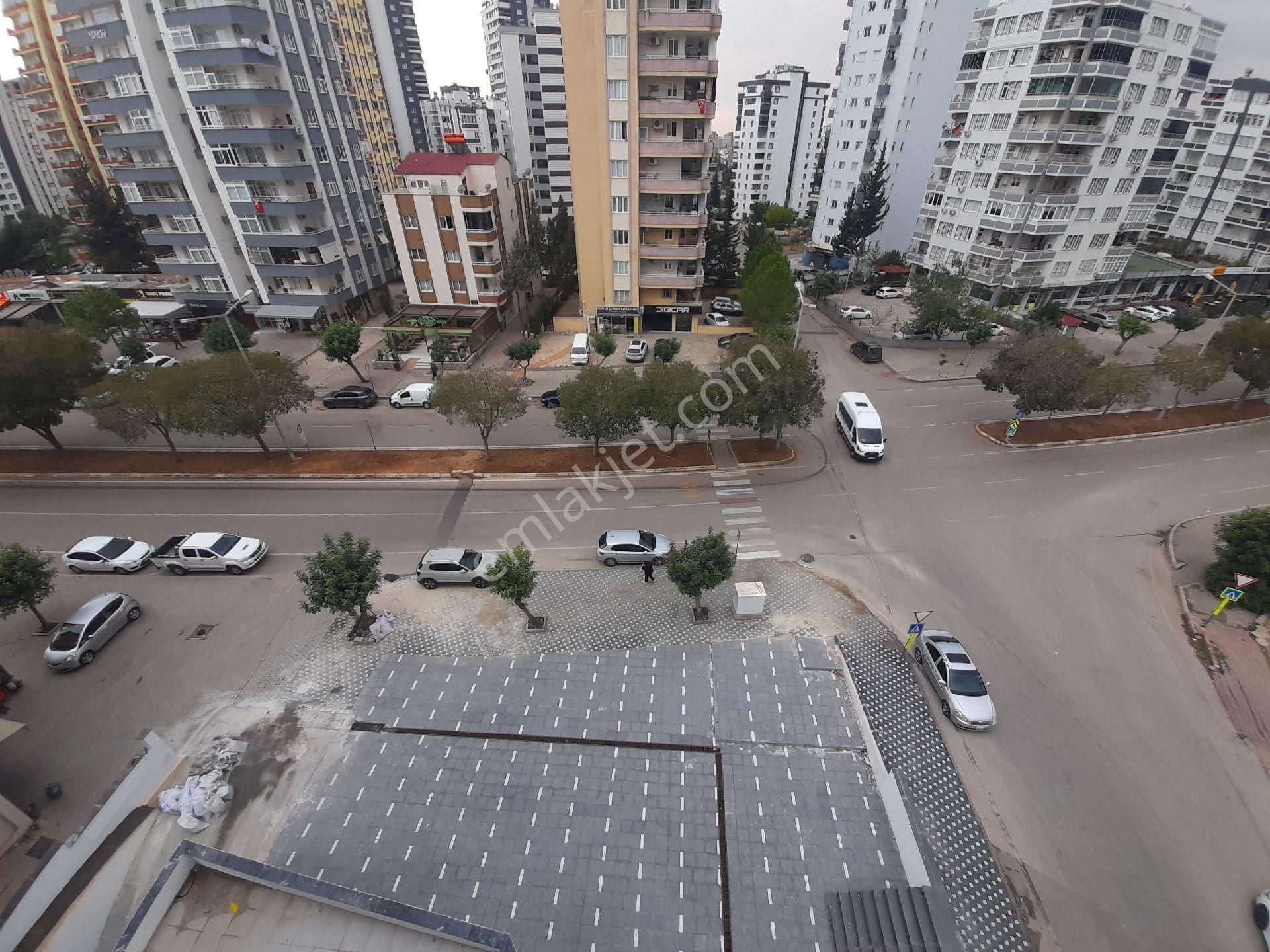 Huzurevleri Mah.çukurova Belediyesi Civ.80.yıl Bulvar Üzeri Yatay Mimari Full Eşyalı Satılık Lüks - Görsel 9