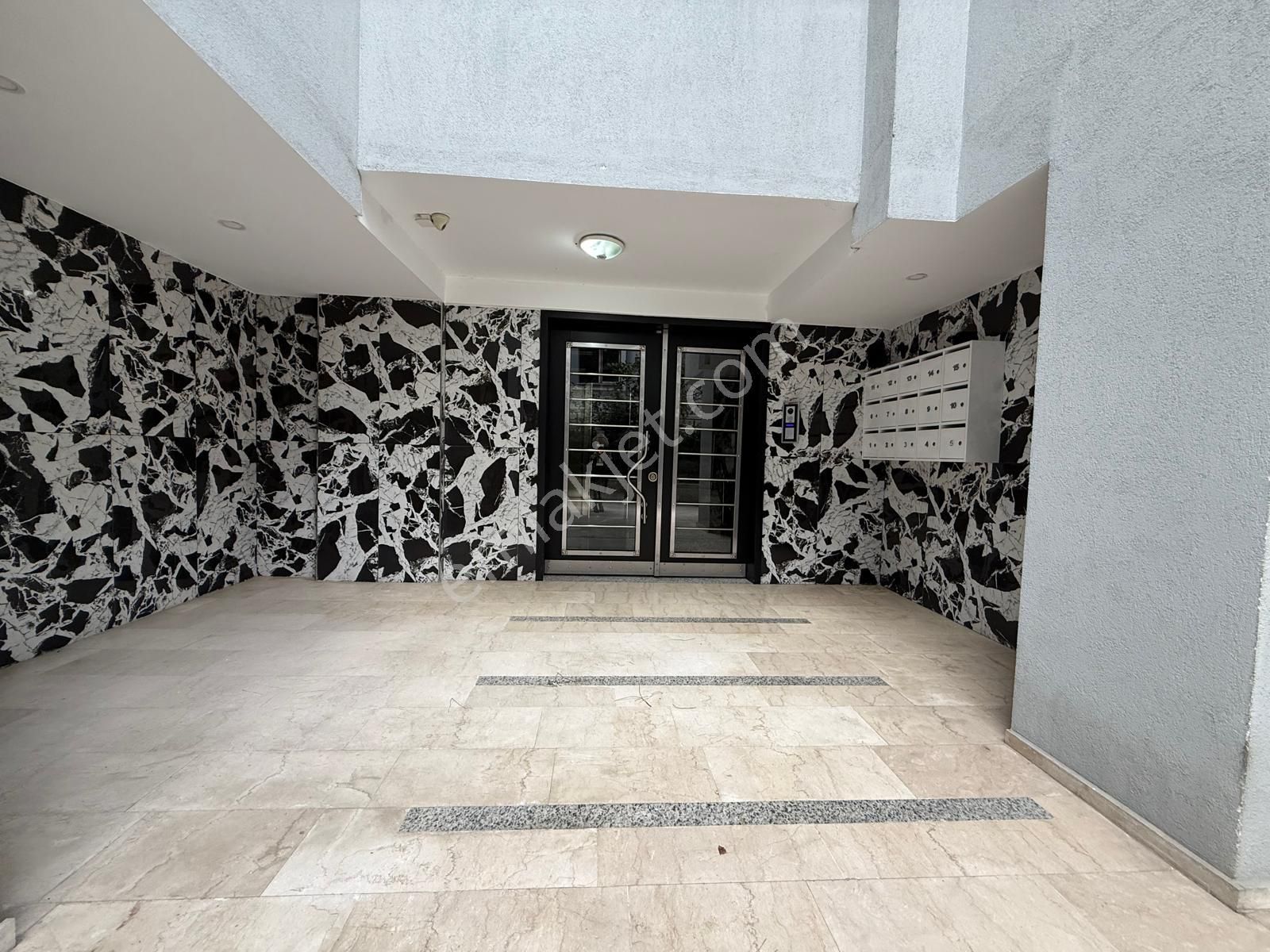 Bahçelievler Merkez'de 5 Yıllık Binada 3+2 Ön Cephe Dubleks - Görsel 25