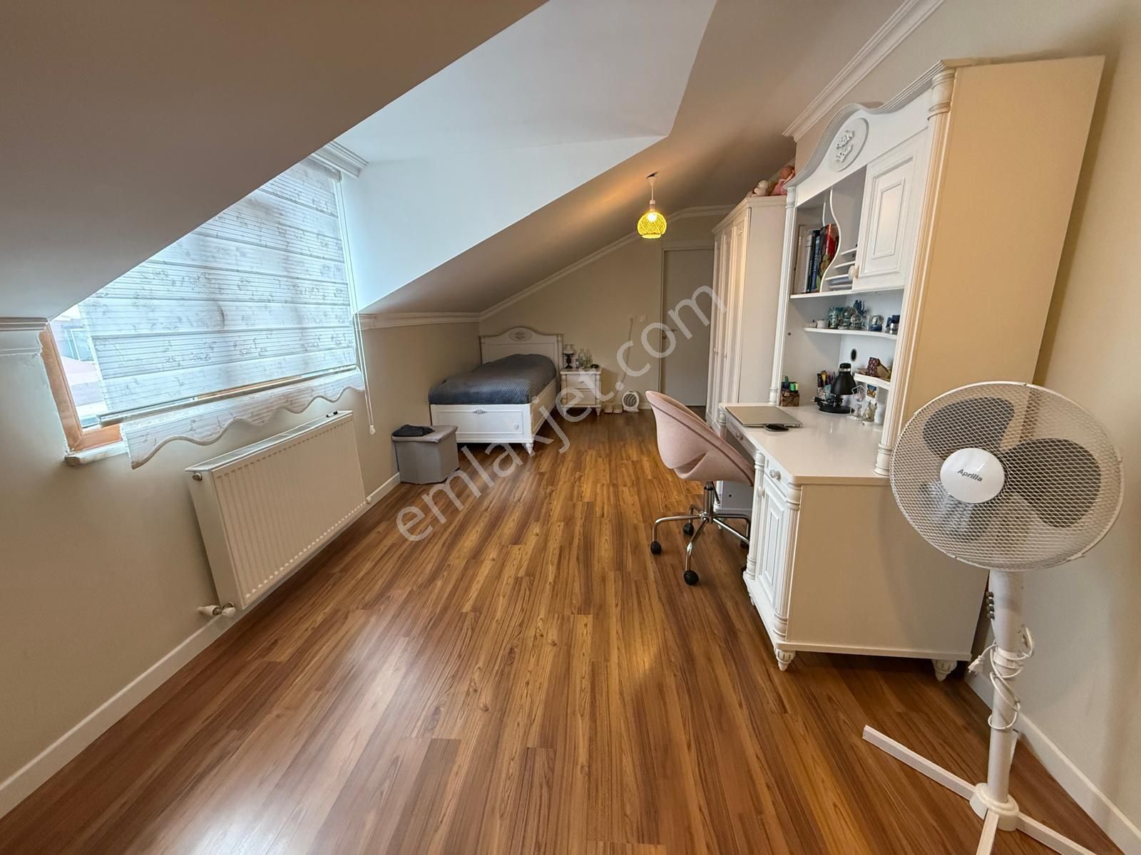 Bahçelievler Merkez'de 5 Yıllık Binada 3+2 Ön Cephe Dubleks - Görsel 17