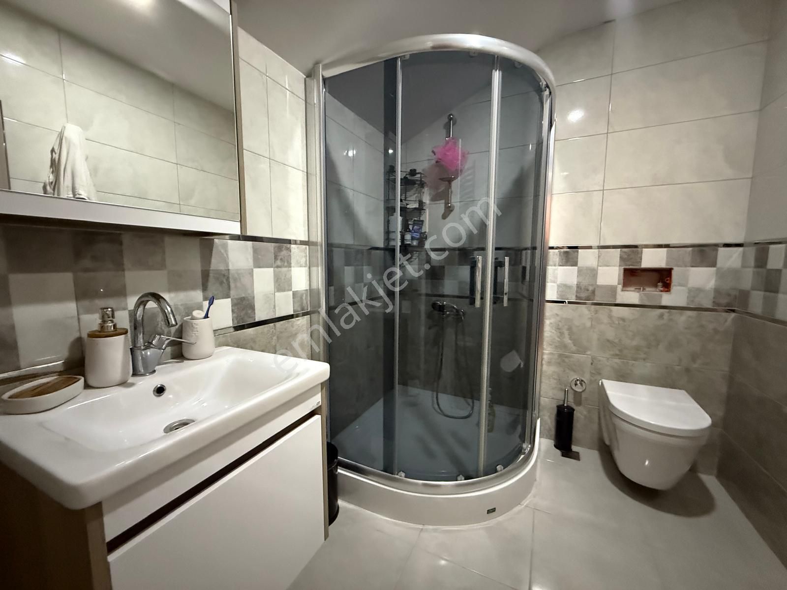 Bahçelievler Merkez'de 5 Yıllık Binada 3+2 Ön Cephe Dubleks - Görsel 11