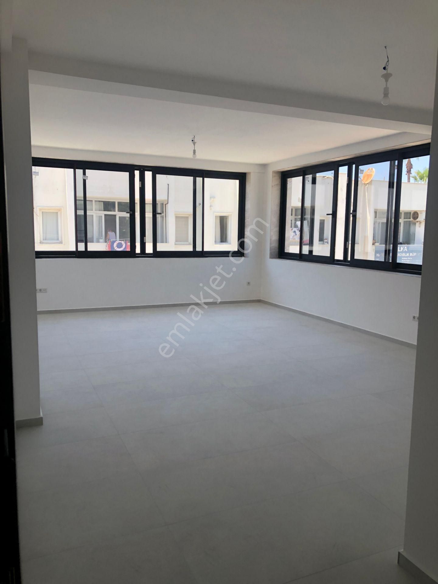 Turgutreis Turunç Plaza'da Kiralık Ofis - Görsel 3