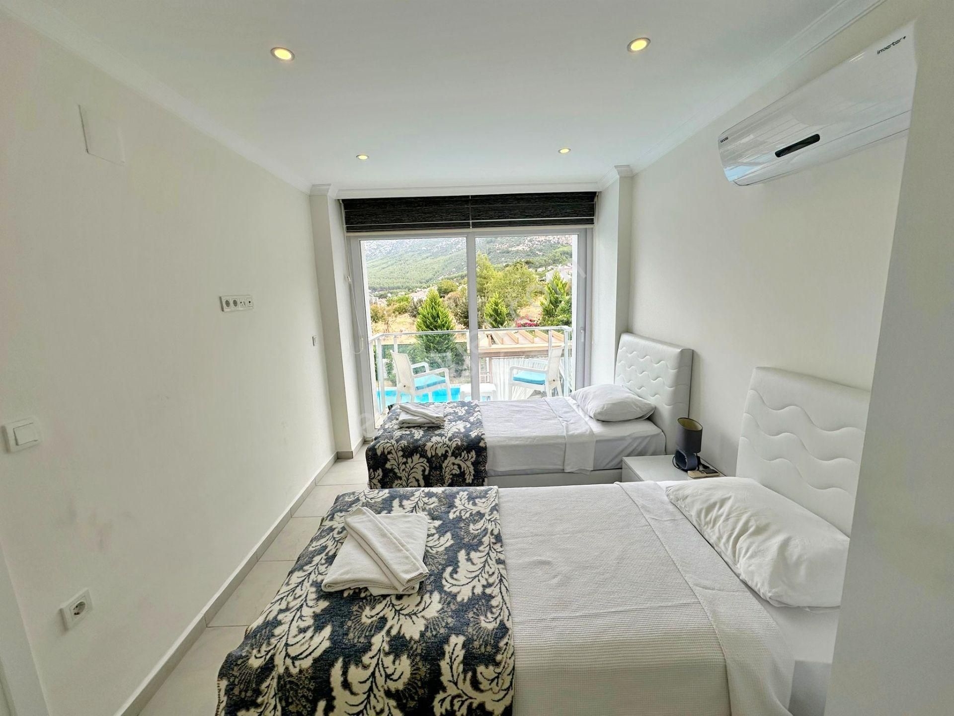 Ovacık'ta Satılık 4 Odalı Modern Villa - Görsel 9