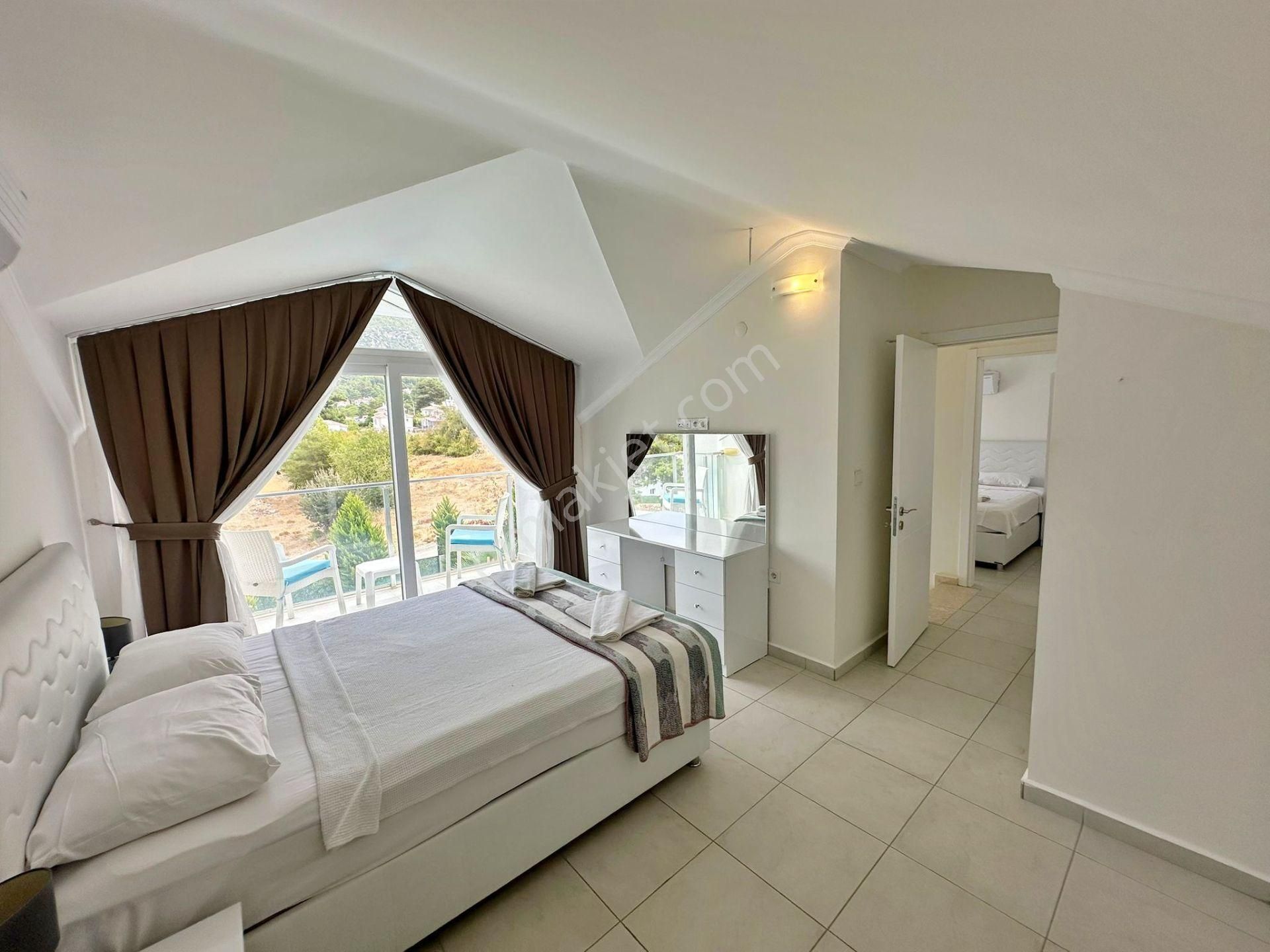 Ovacık'ta Satılık 4 Odalı Modern Villa - Görsel 17