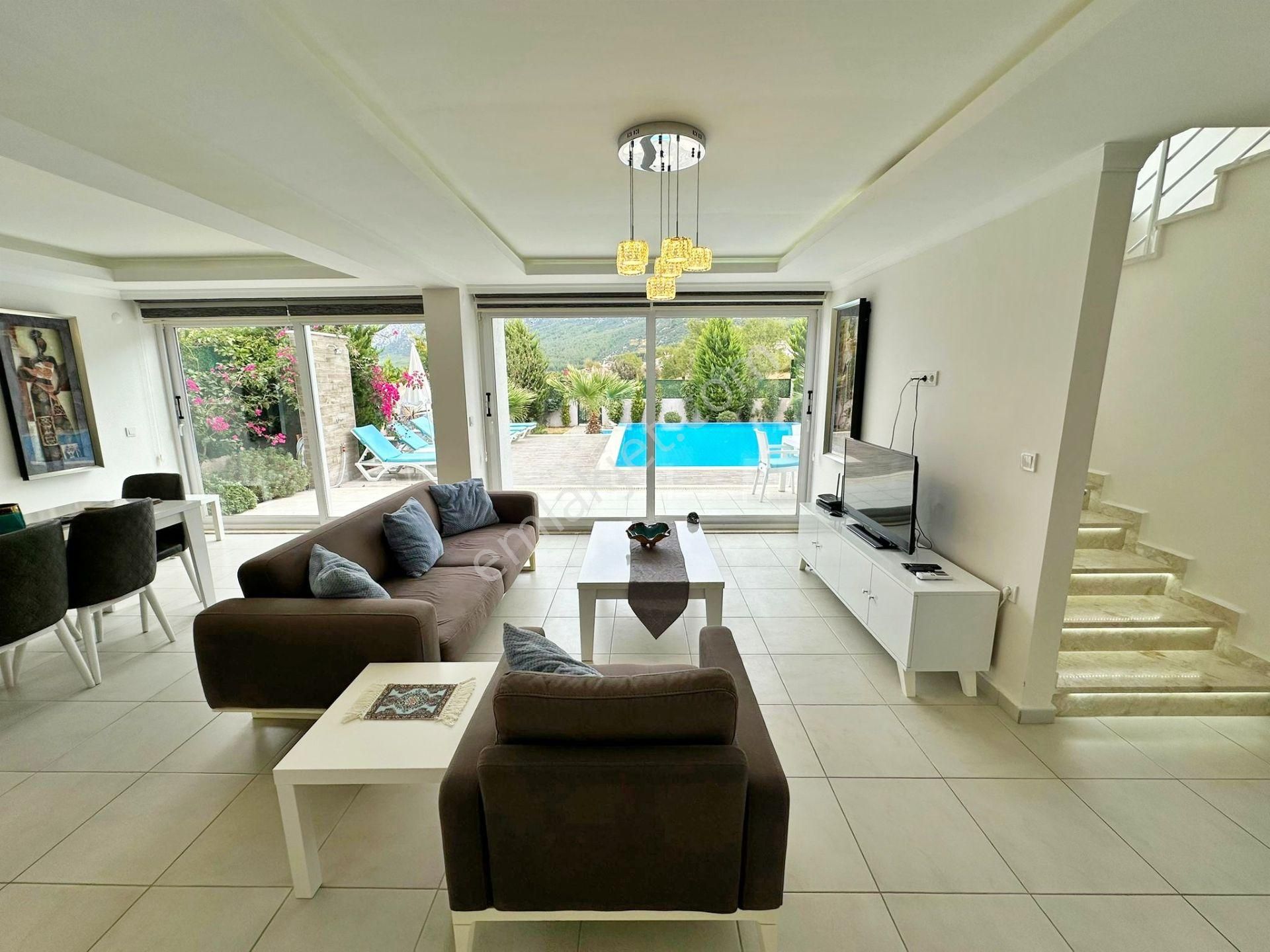 Ovacık'ta Satılık 4 Odalı Modern Villa - Görsel 4