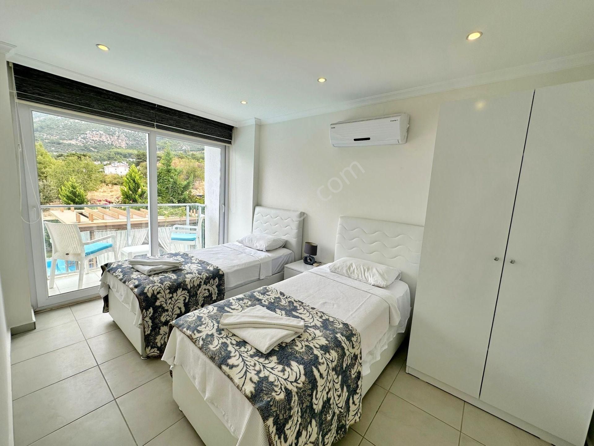 Ovacık'ta Satılık 4 Odalı Modern Villa - Görsel 8