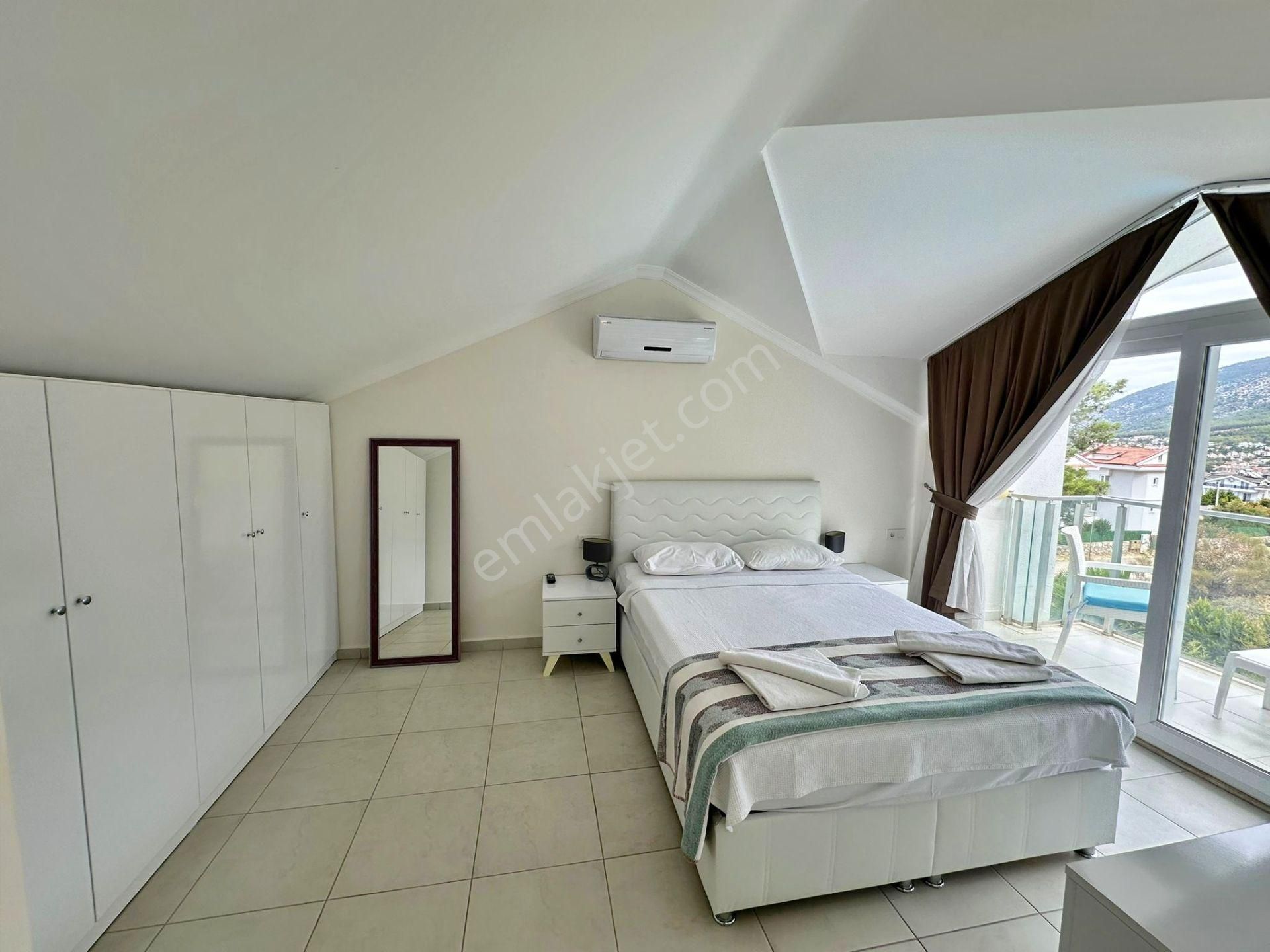 Ovacık'ta Satılık 4 Odalı Modern Villa - Görsel 16