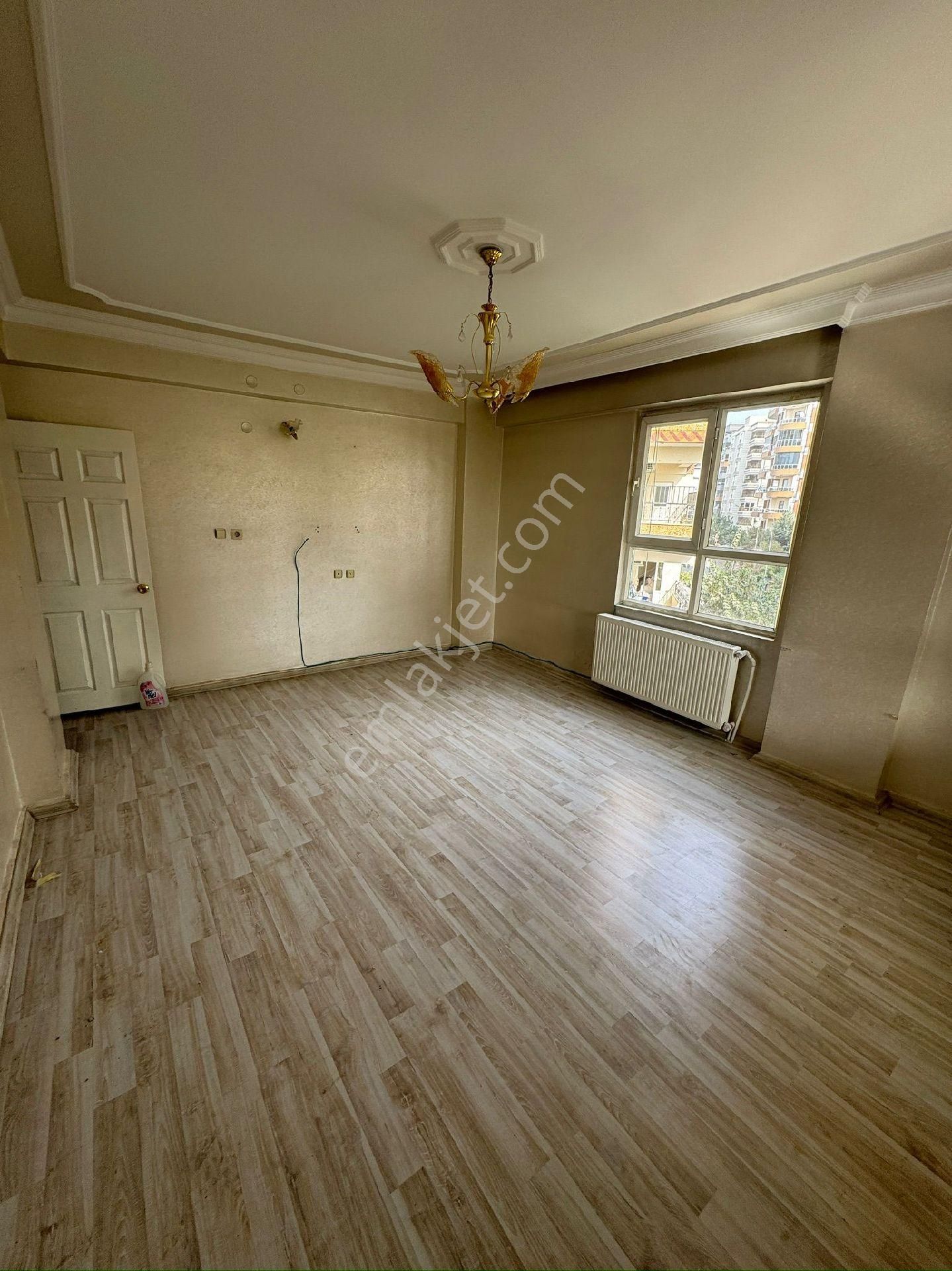 Yavuz Emlak Tan Satılık Daire Arakat Karaköprü Şenevler Mah 5 Oda - Görsel 5