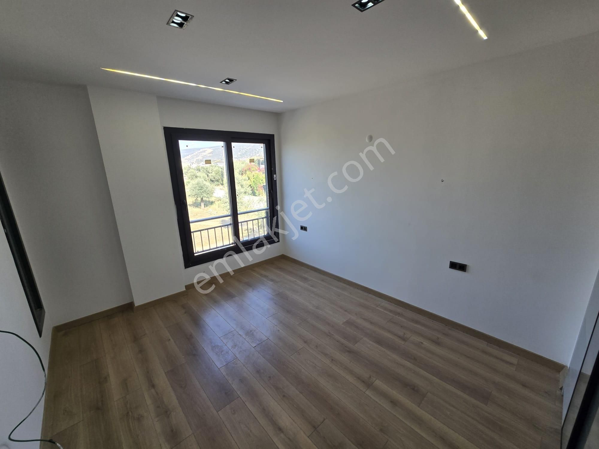 Tam Müstakil Ayrı Mutfak Havuzlu Villa - Görsel 21