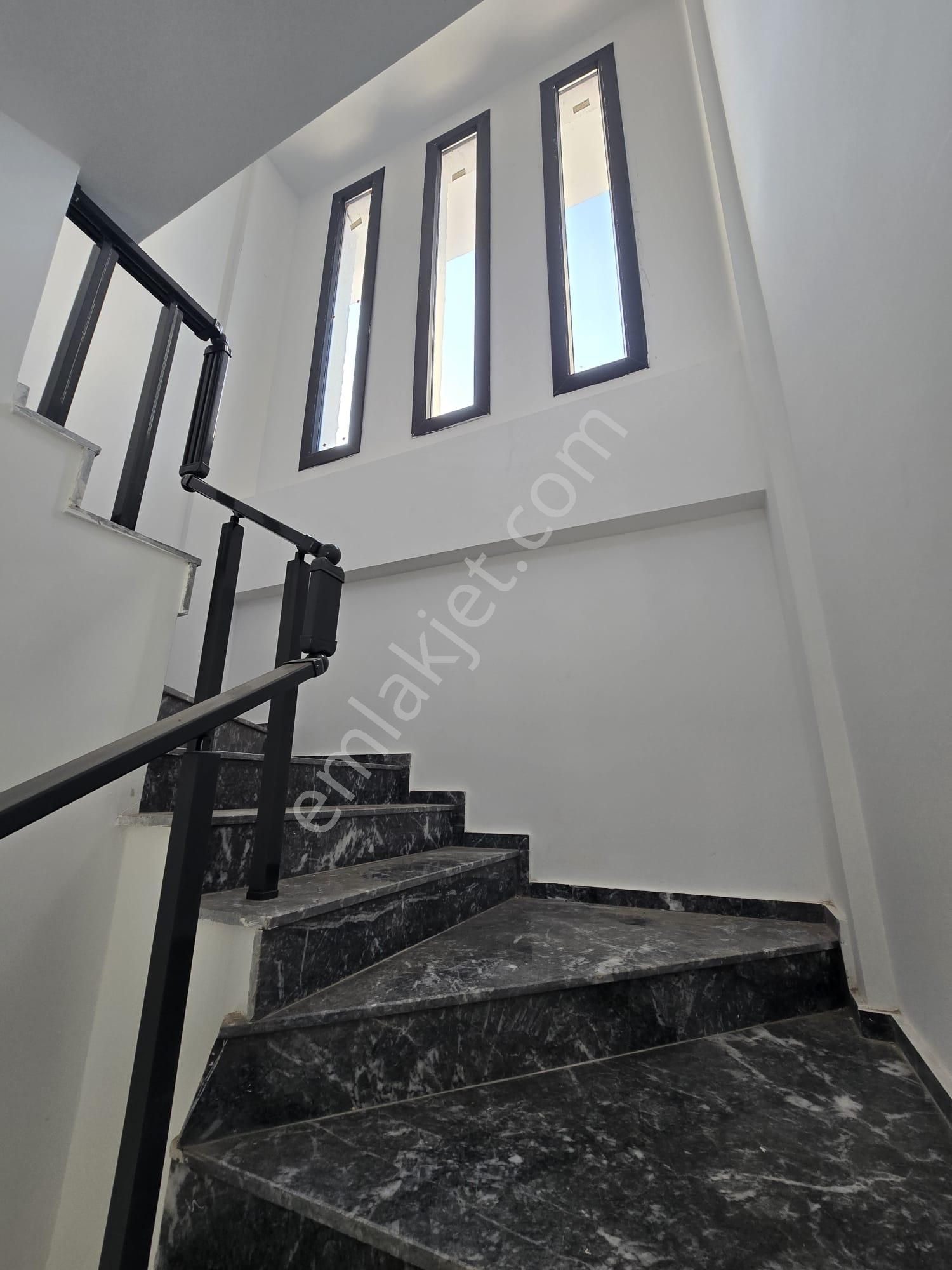 Tam Müstakil Ayrı Mutfak Havuzlu Villa - Görsel 16