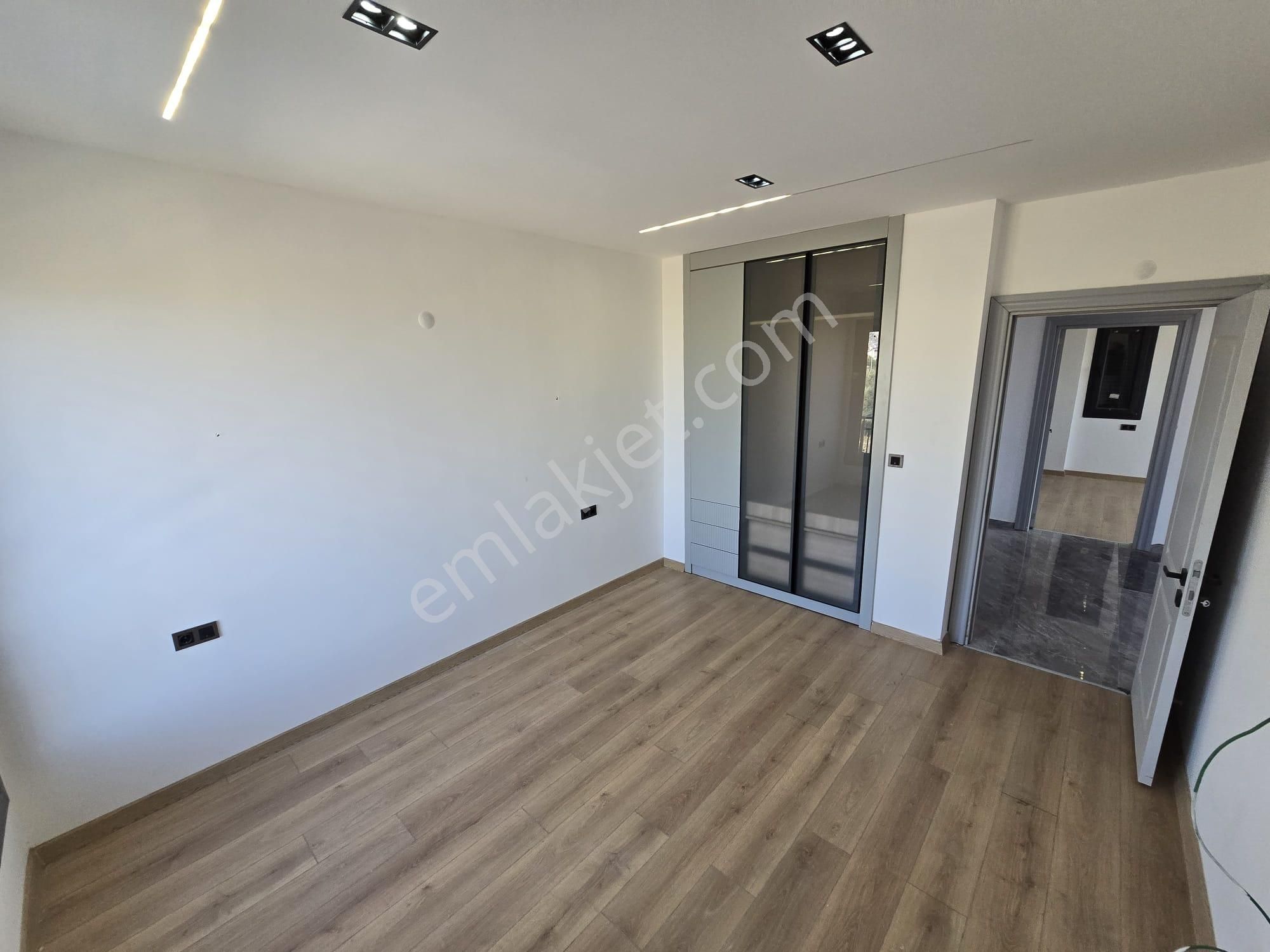 Tam Müstakil Ayrı Mutfak Havuzlu Villa - Görsel 22