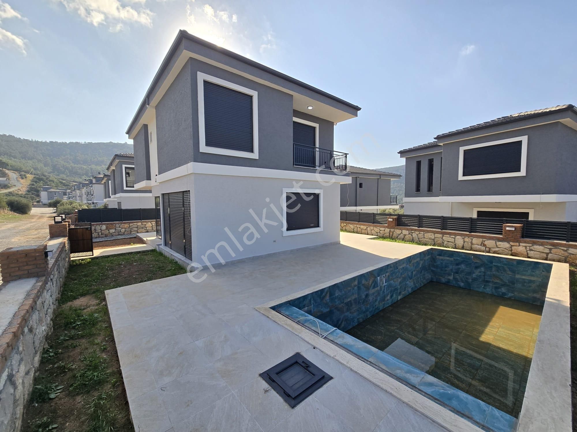 Tam Müstakil Ayrı Mutfak Havuzlu Villa - Görsel 6