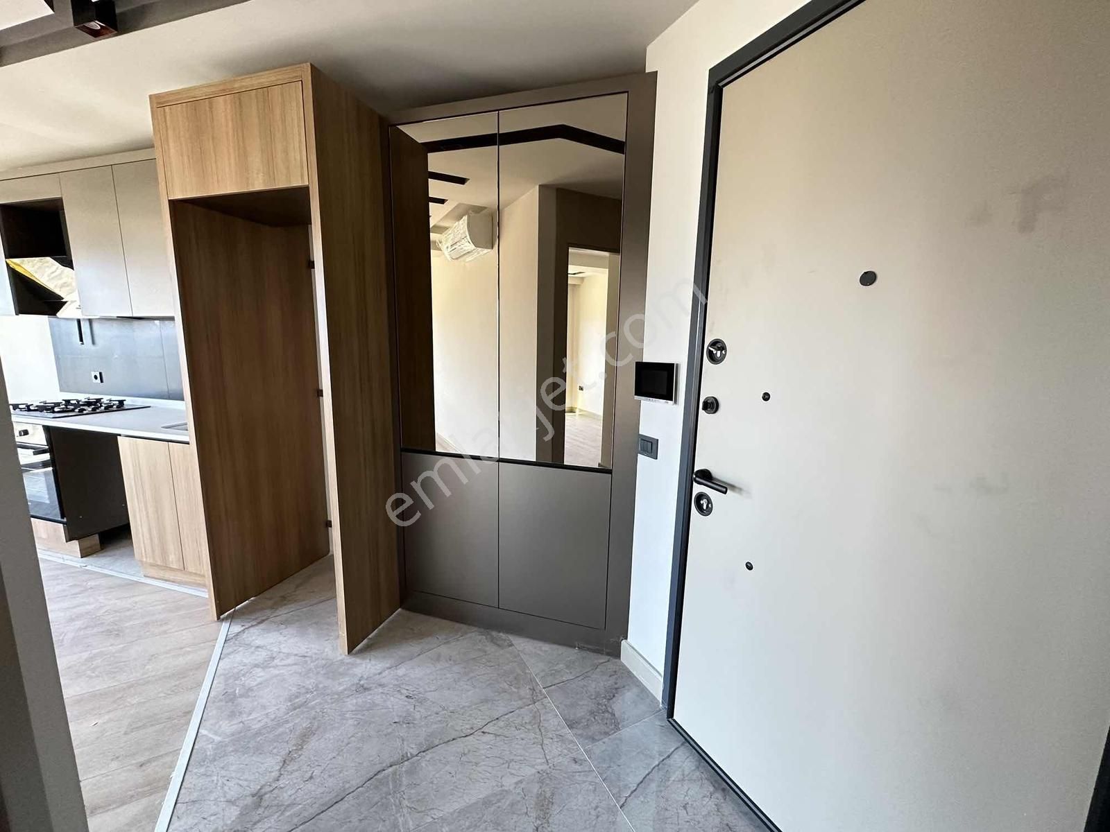 Otel Konseptli Binada Satılık Ara Kat 1+1 - Görsel 10