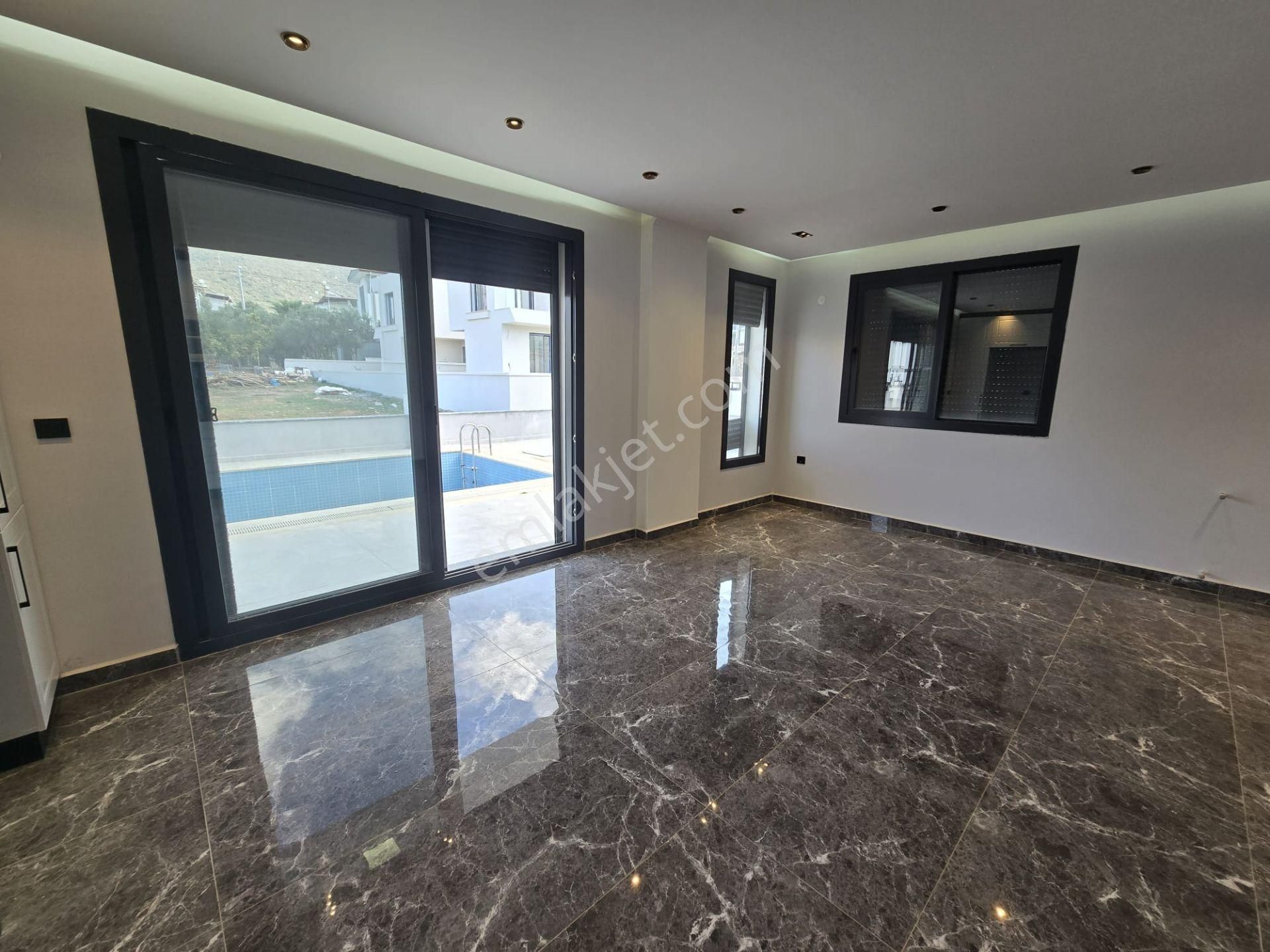 Tam Müstakil Havuzlu Villa - Görsel 10