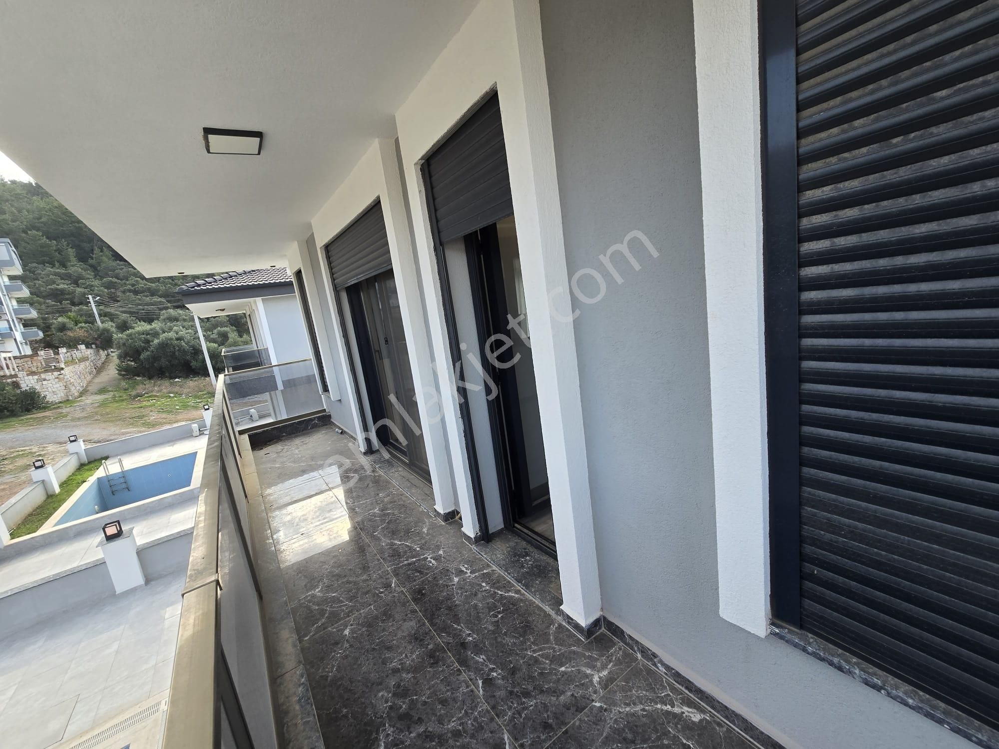 Tam Müstakil Havuzlu Villa - Görsel 27