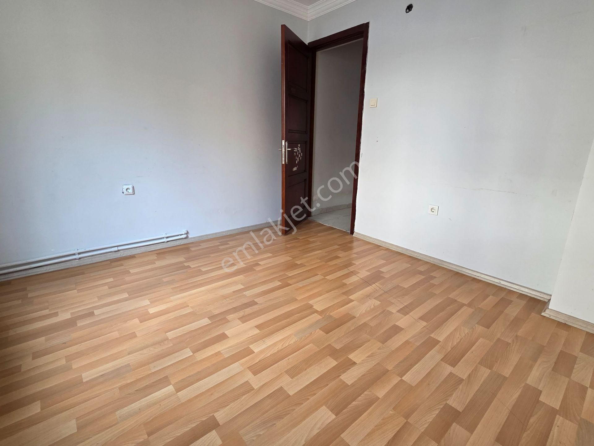 Karşıyaka Aksoy Mahallesinde Kiralık 3+1 Daire - Görsel 17
