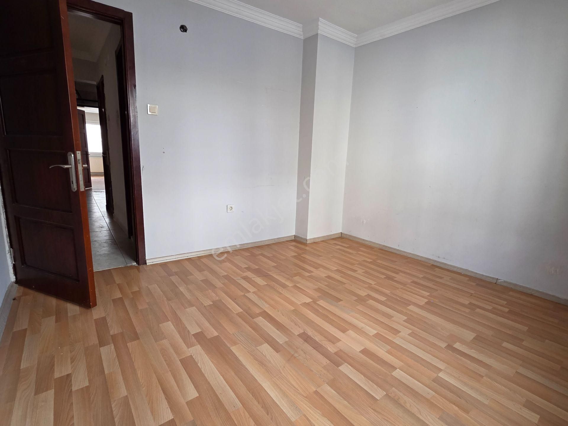 Karşıyaka Aksoy Mahallesinde Kiralık 3+1 Daire - Görsel 16