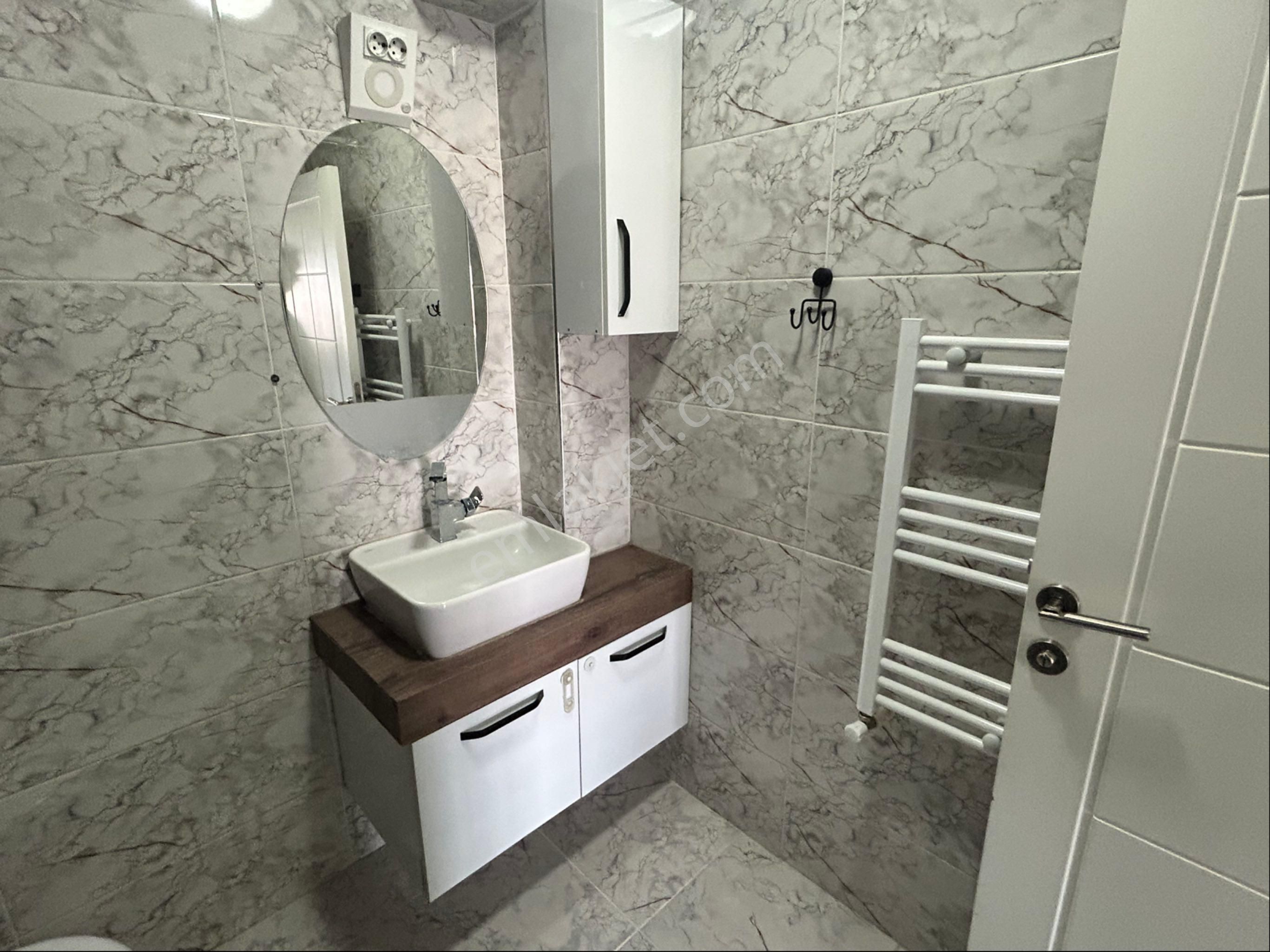 Ziraat Mah.de Metro Yakını Kiralık 3+1 Daire - Görsel 11