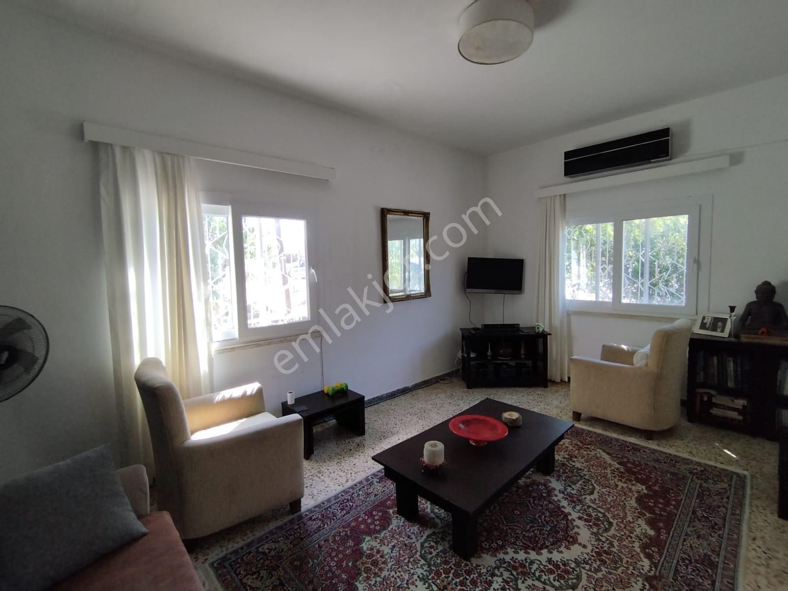 Girne Lapta’da Anayol Üzerinde, Bahçeli, Eşyalı Müstakil 2+2 Kiralık Ev !! - Görsel 5