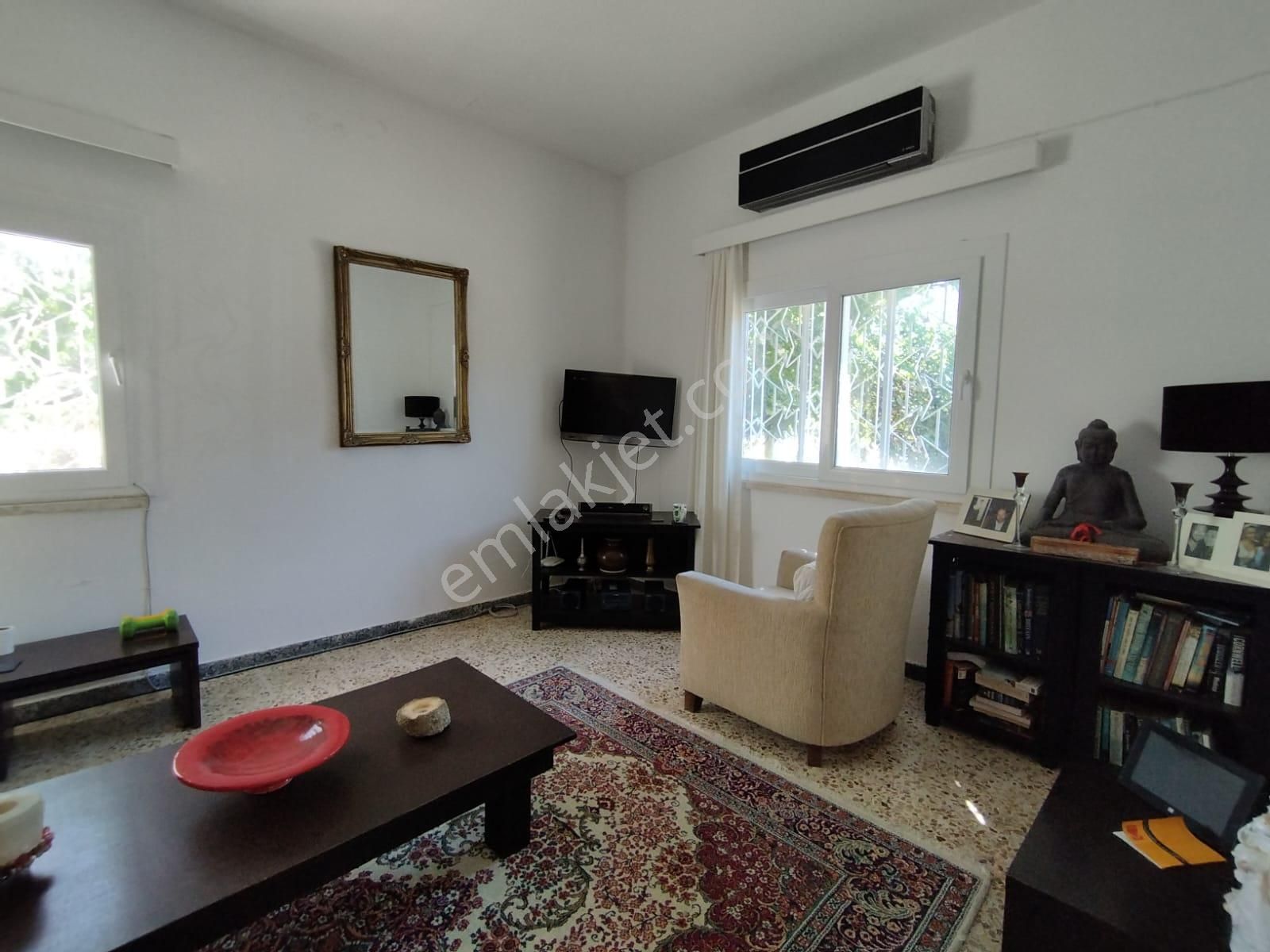 Girne Lapta’da Anayol Üzerinde, Bahçeli, Eşyalı Müstakil 2+2 Kiralık Ev !! - Görsel 6