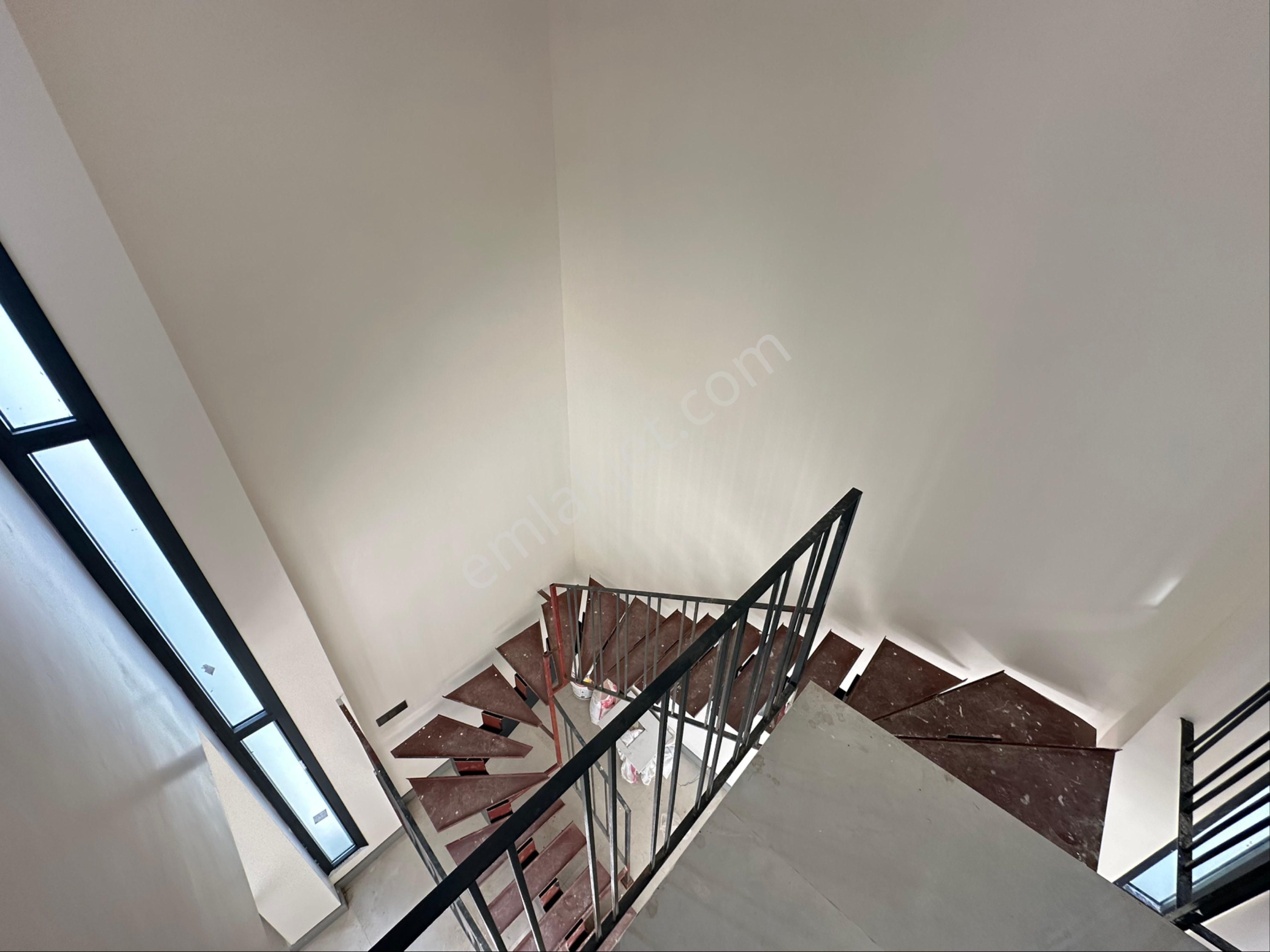 Kuşadası Güzelçamlı’da 3+1 Özel Havuzlu Denize 50 Metre Satılık Villa - Görsel 22