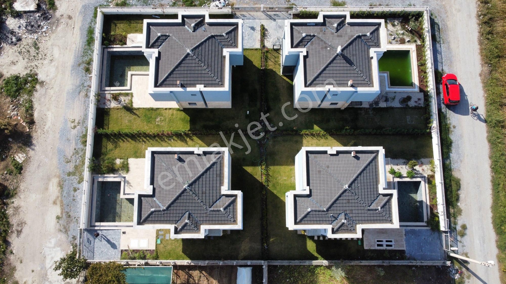 Kuşadası Güzelçamlı’da 3+1 Özel Havuzlu Denize 50 Metre Satılık Villa - Görsel 12