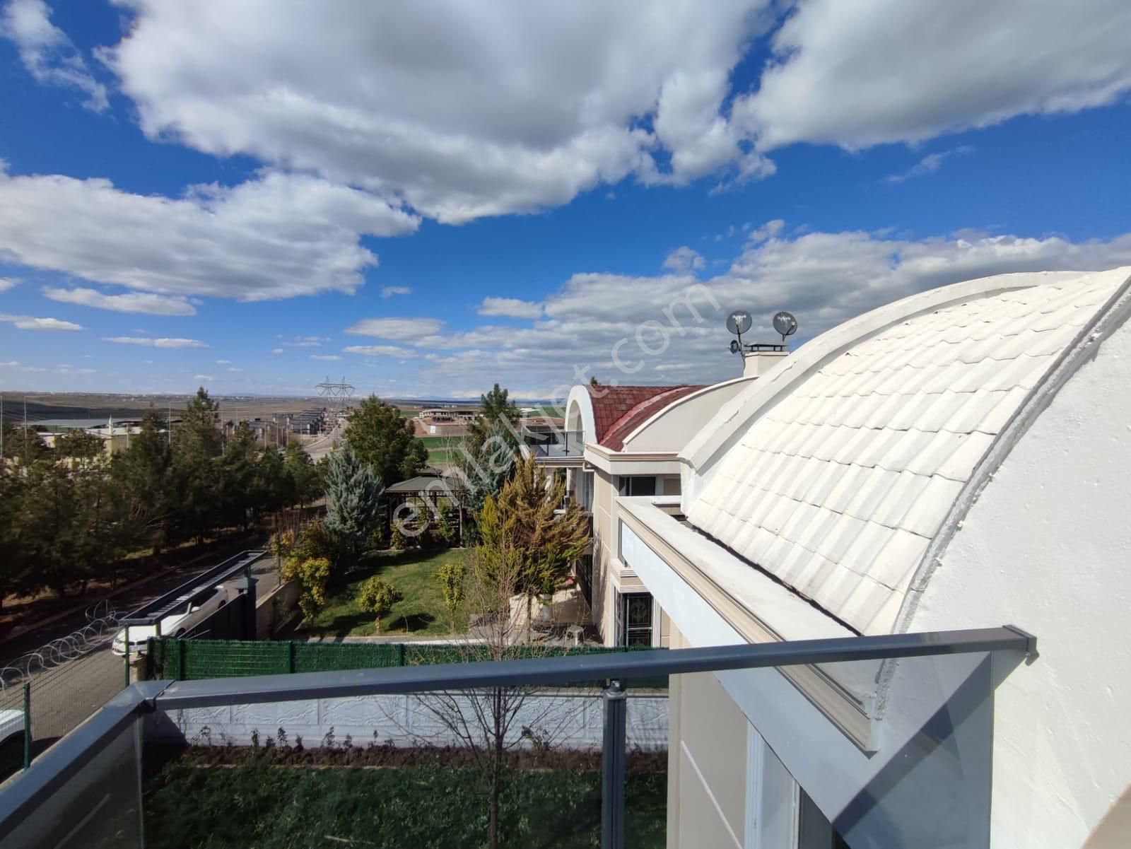 Premar Dan Dan Komple Yenilenmis Satılık 4.5+1 Villa - Görsel 6