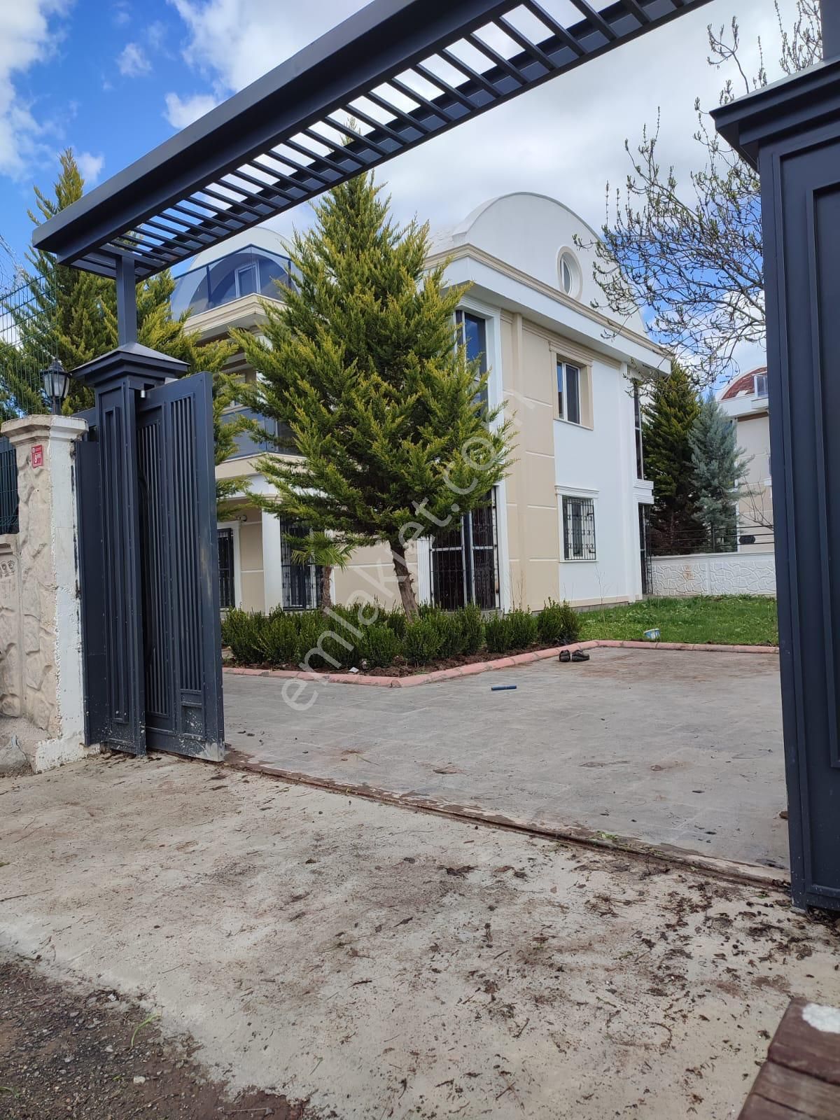 Premar Dan Dan Komple Yenilenmis Satılık 4.5+1 Villa - Görsel 5