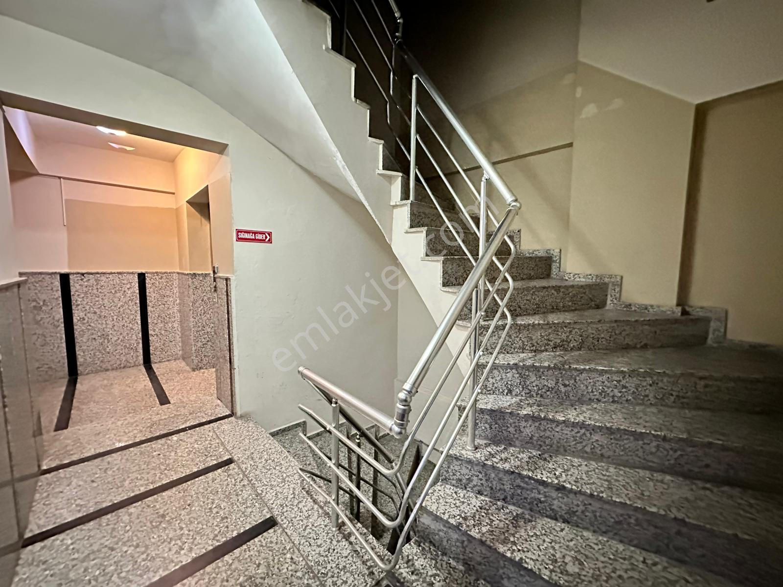 Manisa Kuşlubahçe Mh.3+1 Önü Açık Aradığınız Satılık - Görsel 5