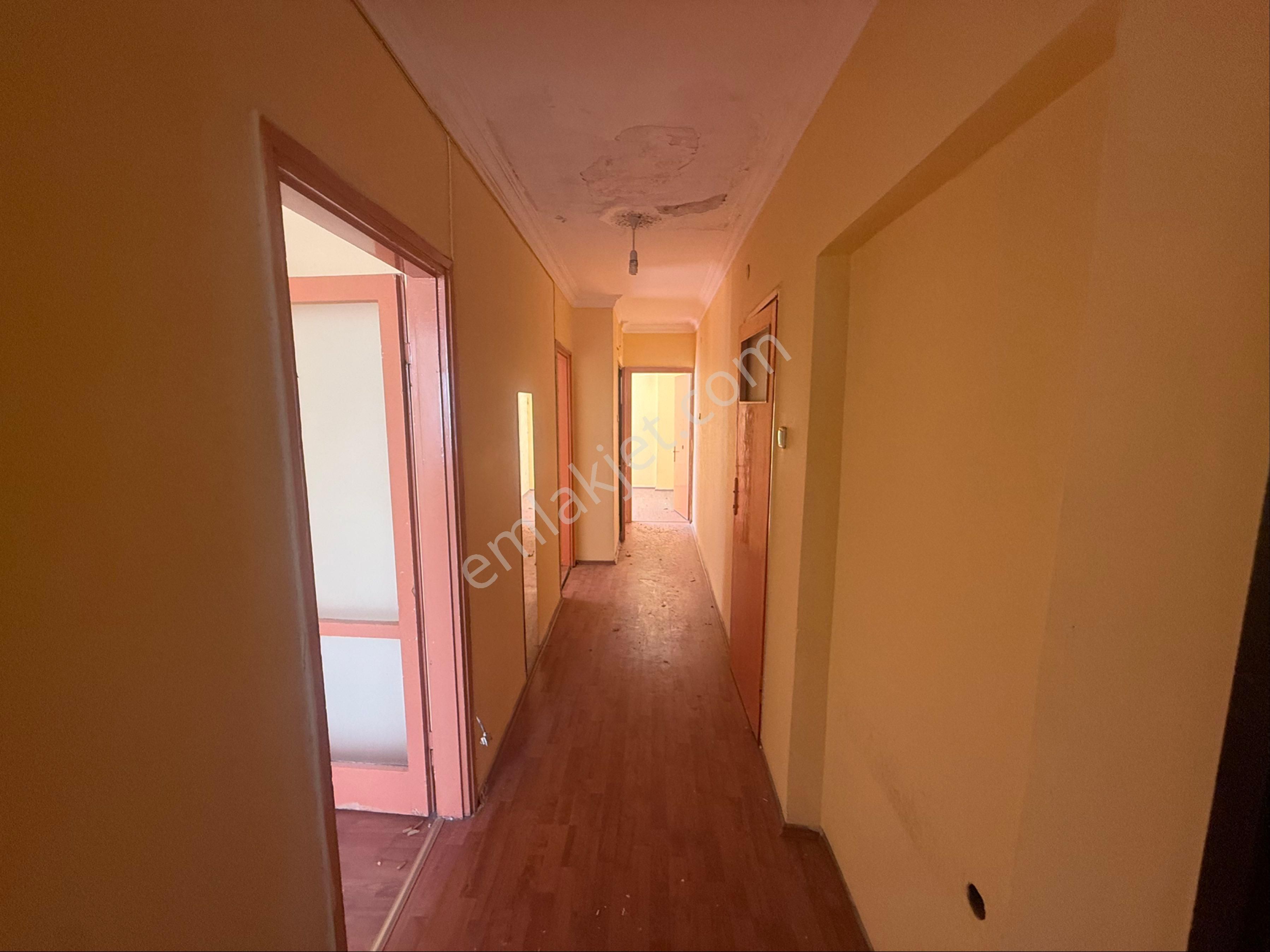 Karşıyakada Denize Yakın Mesafede Yatırımlık 2+1 Daire - Görsel 5