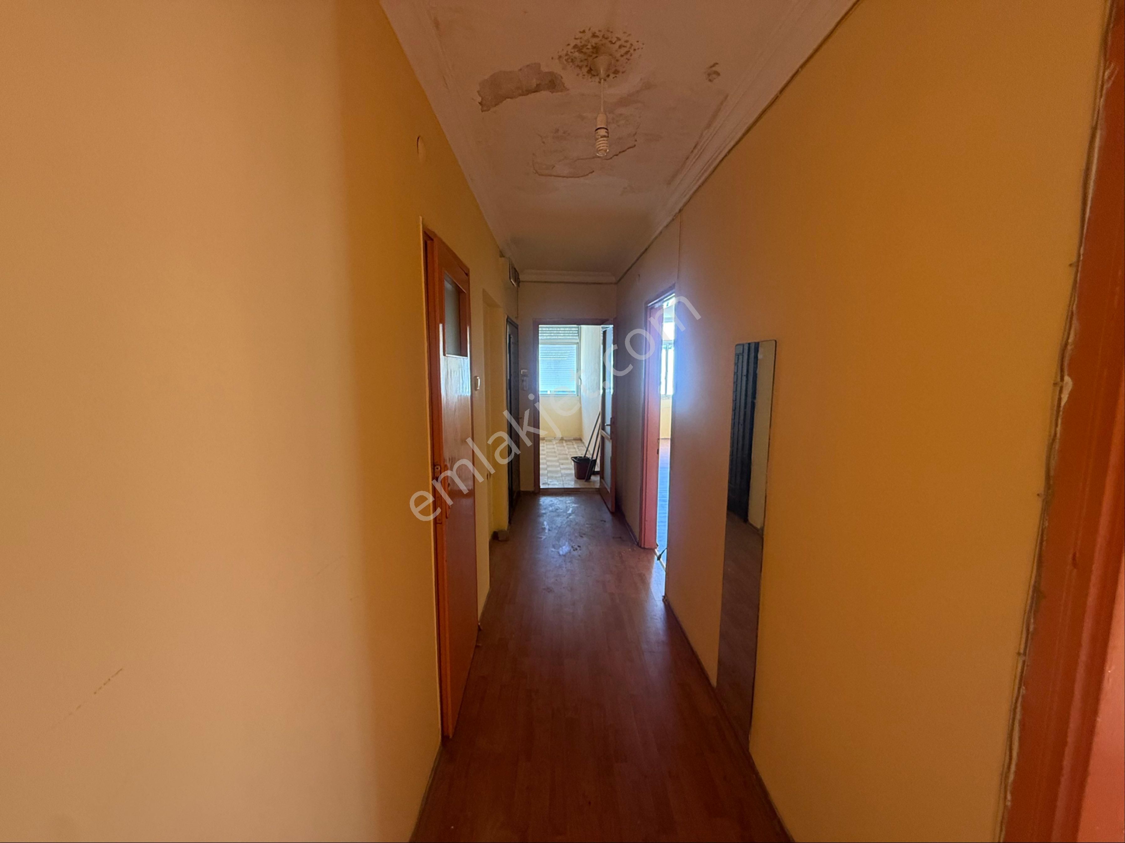 Karşıyakada Denize Yakın Mesafede Yatırımlık 2+1 Daire - Görsel 6