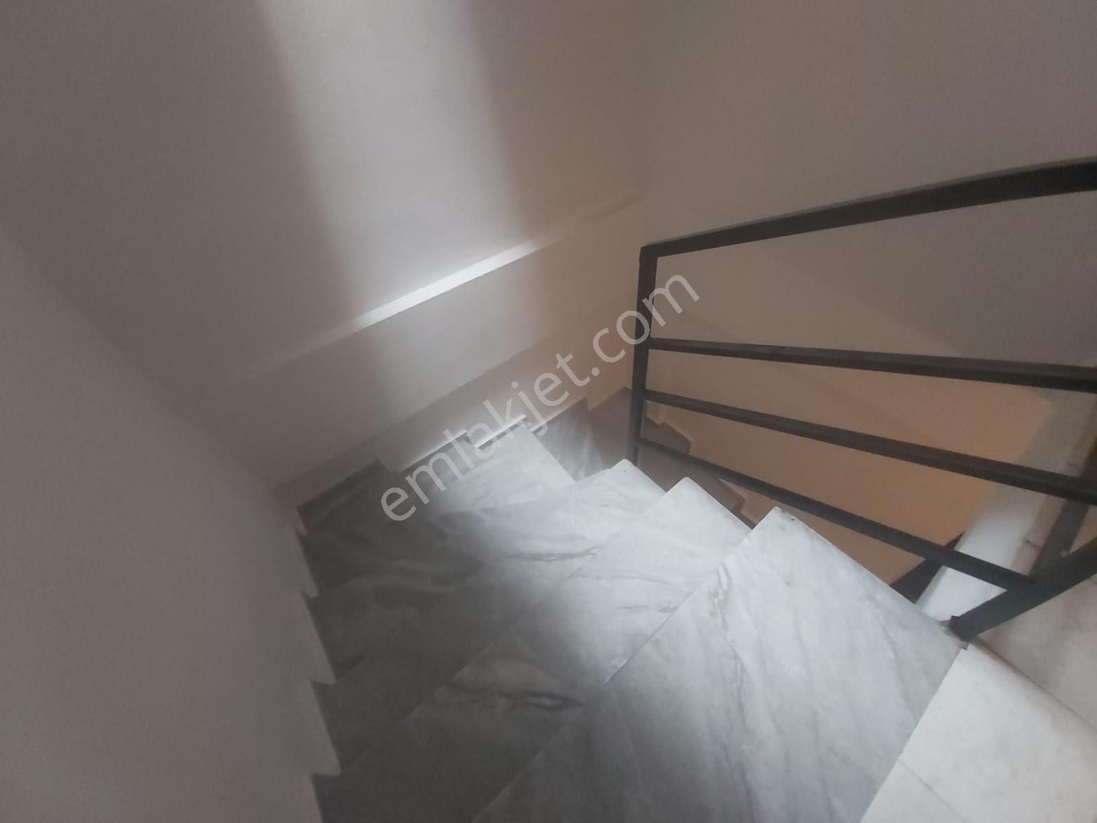 Altınoluk Satılık 3+1 Geniş Teraslı Sarılık Dubleks Daire - Görsel 12