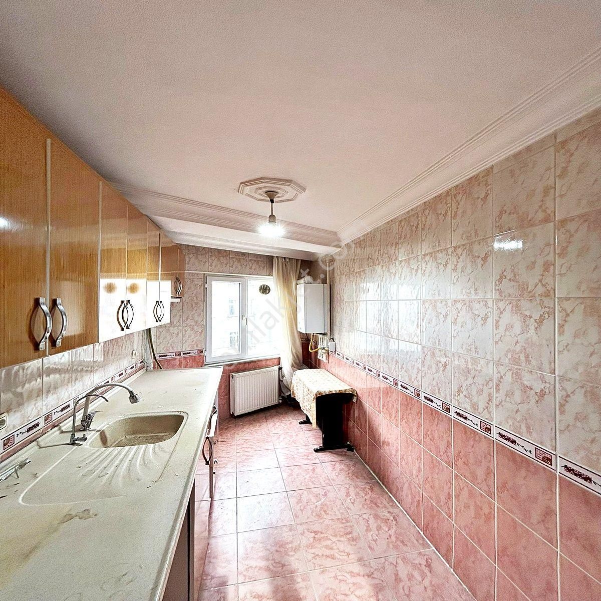 Esenyurt Meydana Komşu Merkezi Konumda 2+1 Ara Kat Satılık Daire - Görsel 7