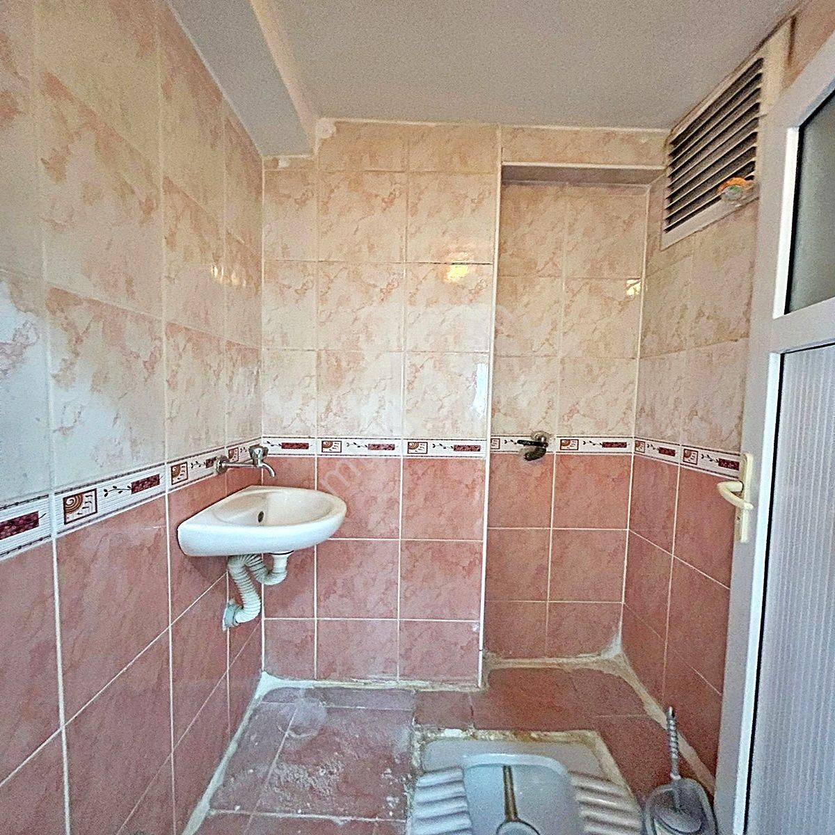 Esenyurt Meydana Komşu Merkezi Konumda 2+1 Ara Kat Satılık Daire - Görsel 6