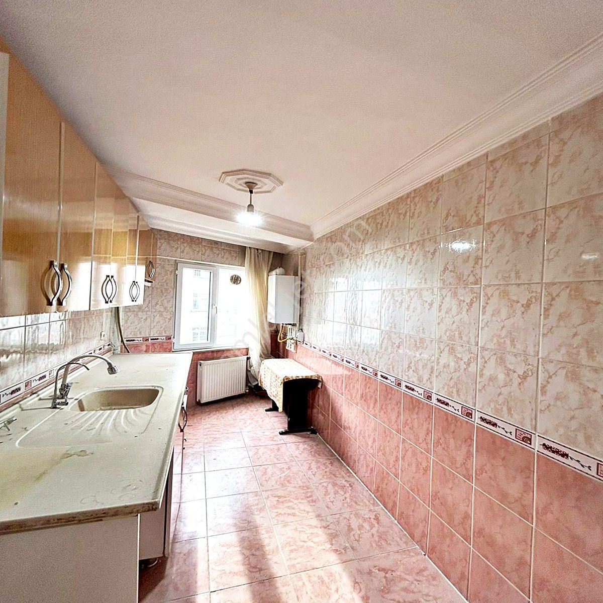 Esenyurt Meydana Komşu Merkezi Konumda 2+1 Ara Kat Satılık Daire - Görsel 12