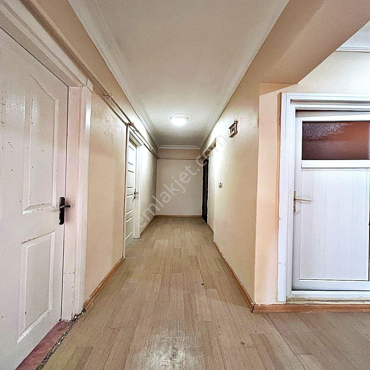 Esenyurt Meydana Komşu Merkezi Konumda 2+1 Ara Kat Satılık Daire - Görsel 18