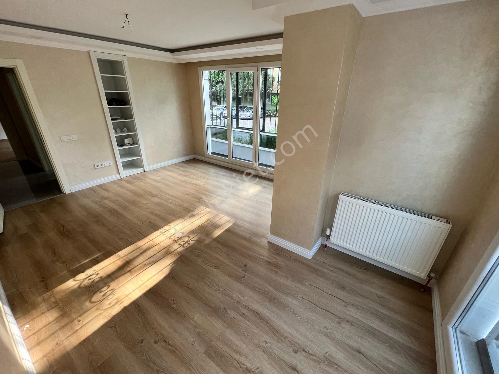 Bahçelievler Dr.refik Saydam Ortaokulu Yakını 3 Yıllık Binada Site İçinde 3+1 115 M2 Bahçe Katı - Görsel 3