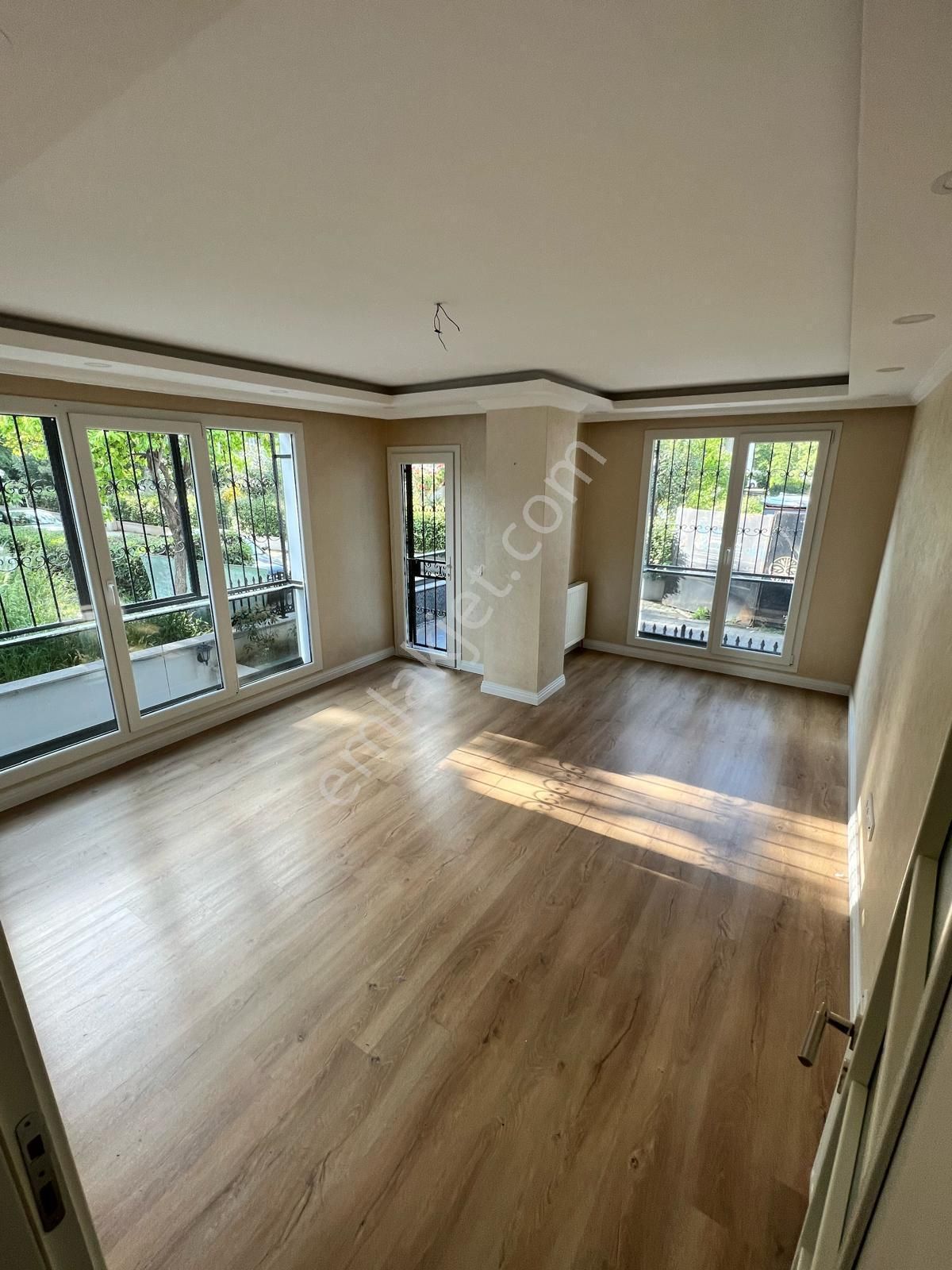 Bahçelievler Dr.refik Saydam Ortaokulu Yakını 3 Yıllık Binada Site İçinde 3+1 115 M2 Bahçe Katı - Görsel 2