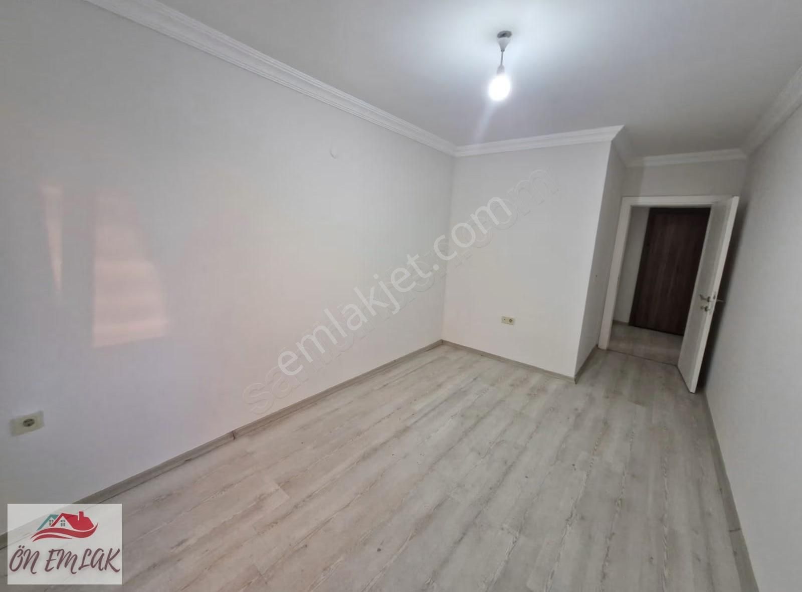 Ön Emlak'tan Burhaniye Bahçelievlerde Satılık Geniş 3+1 Daire! - Görsel 11