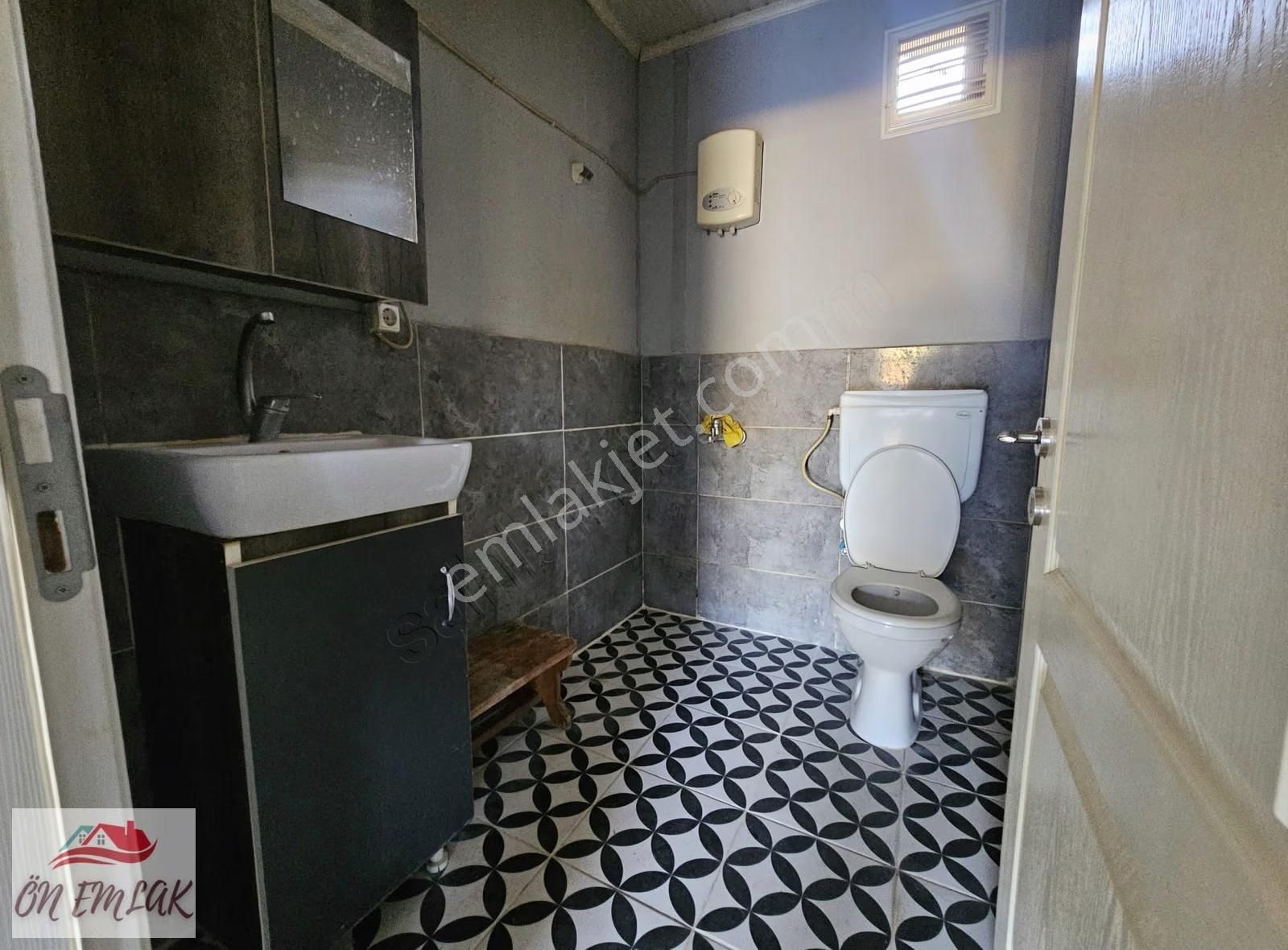 Ön Emlak'tan Burhaniyede Satılık Kapalı Mutfak 2+1 Köyevi! - Görsel 3