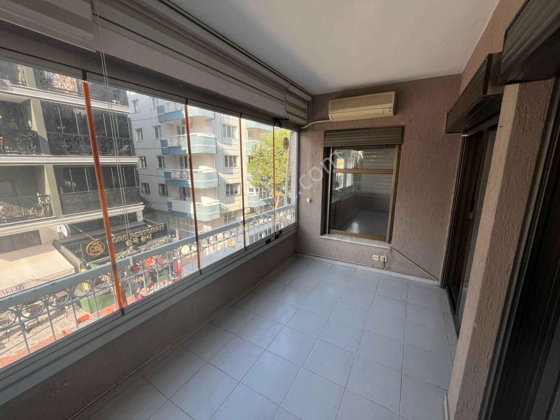 Bostanlı Merkezi Konumda Kiralık 4+1 Geniş Daire - Görsel 6
