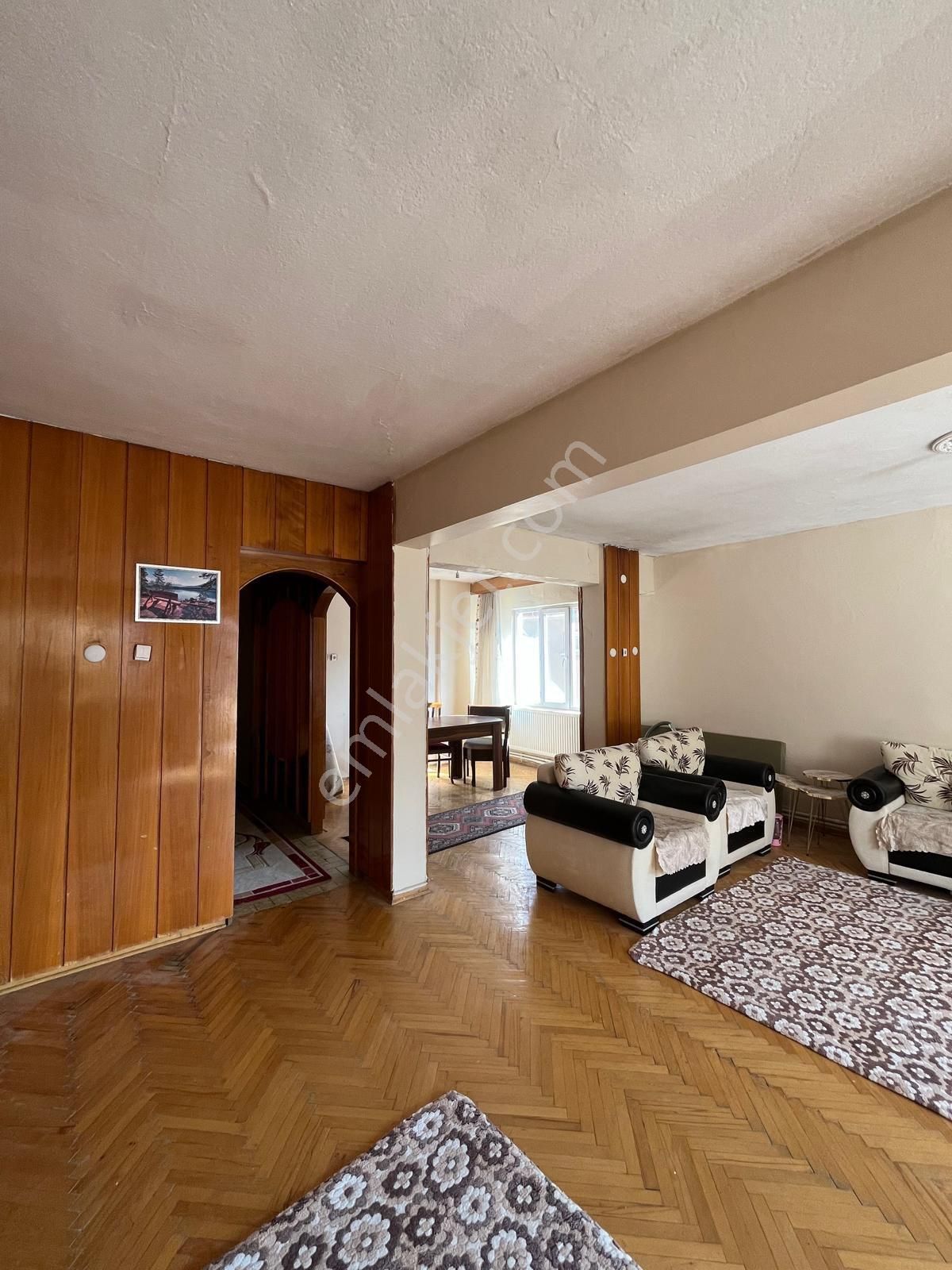 Uca’dan Stadyum Karşısı Merkez De Satılık 3+1 Daire.! - Görsel 3