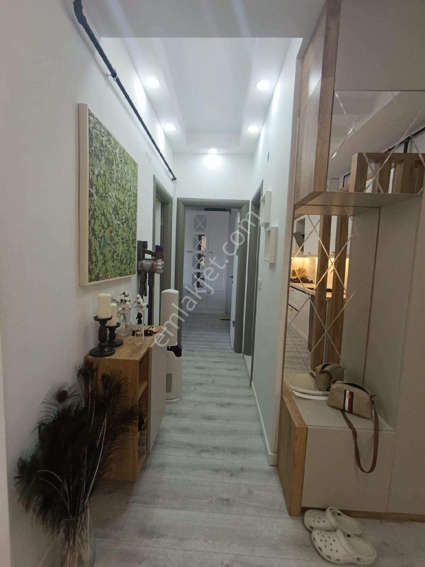 Kuşadası Değirmenderede Havuzlu Sitede Satılık 2+1 85 M2 Süper Daire - Görsel 4