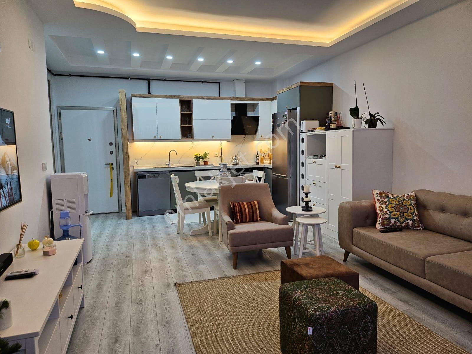 Kuşadası Değirmenderede Havuzlu Sitede Satılık 2+1 85 M2 Süper Daire - Görsel 27