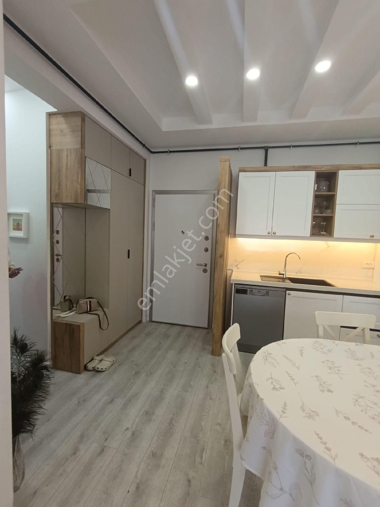 Kuşadası Değirmenderede Havuzlu Sitede Satılık 2+1 85 M2 Süper Daire - Görsel 15